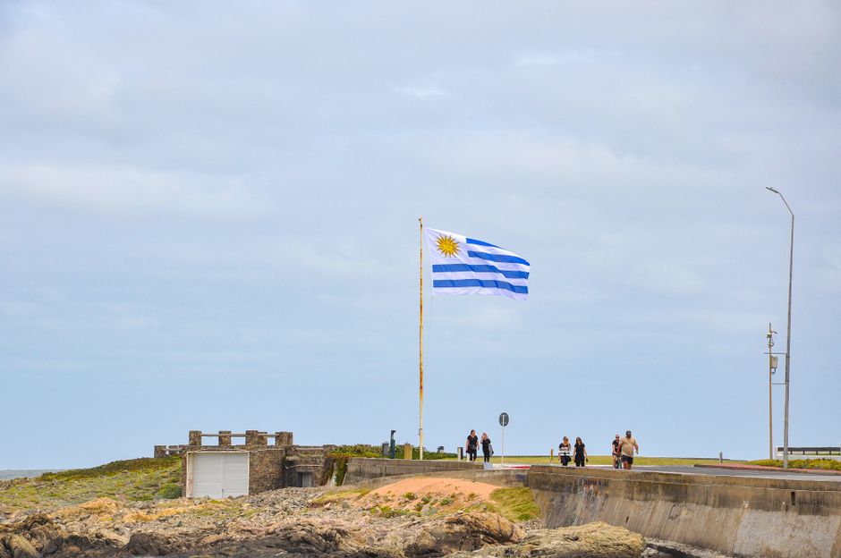 Immigrer en Uruguay avec des Enfants : Guide Complet 2026