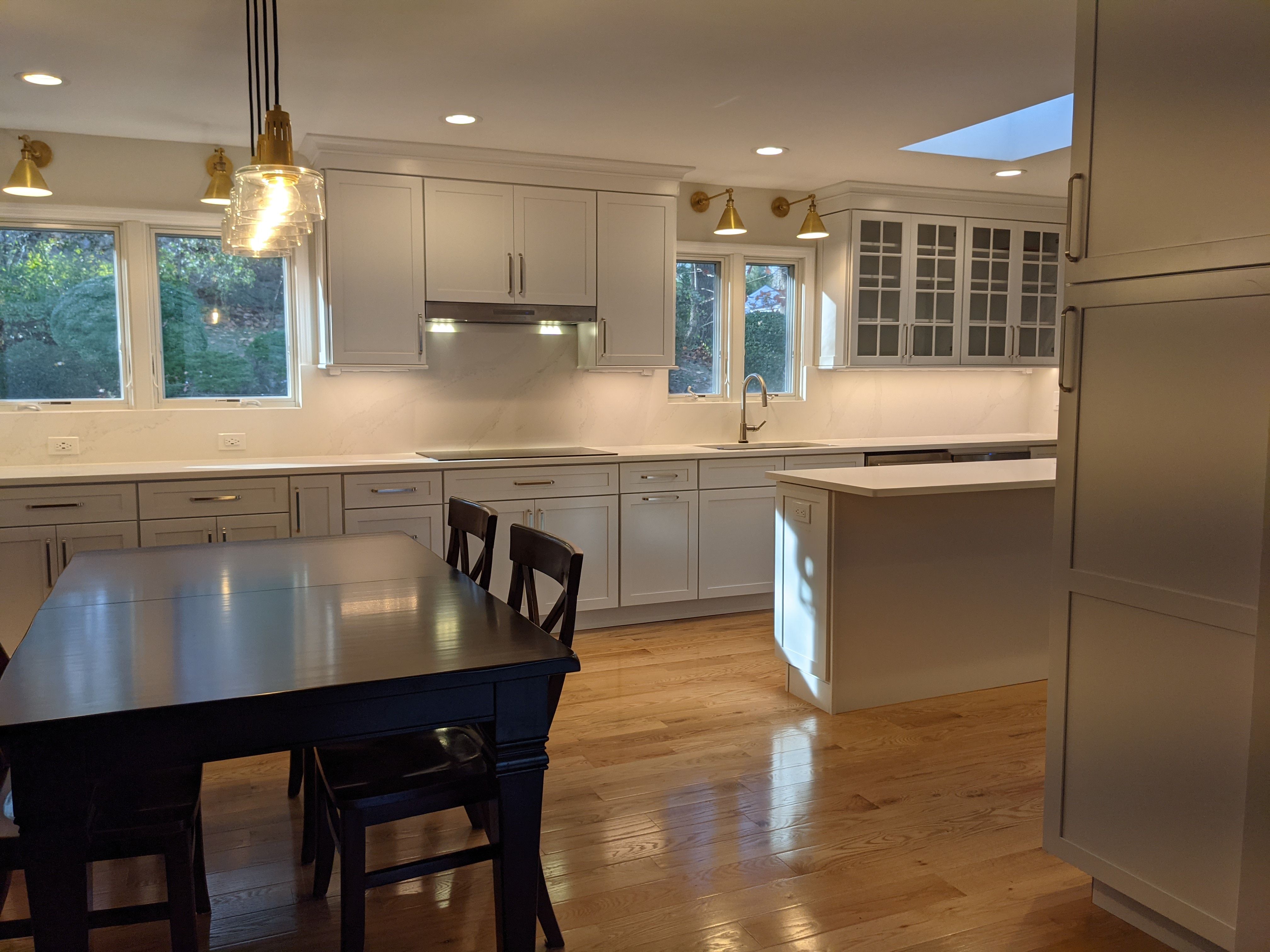 Modern Elegant Kitchen with Natural Lighting · Free Stock Photo