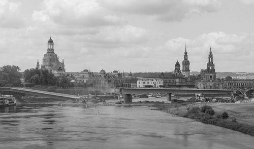 Free Monochrome photo of Dresden's historic skyline with iconic architecture along the Elbe River. Stock Photo