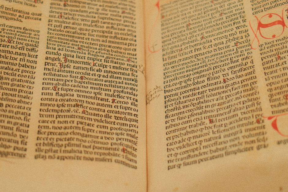 Archaic manuscript page showing Middle English text - whay Archaic manuscript page showing Middle English text - whay