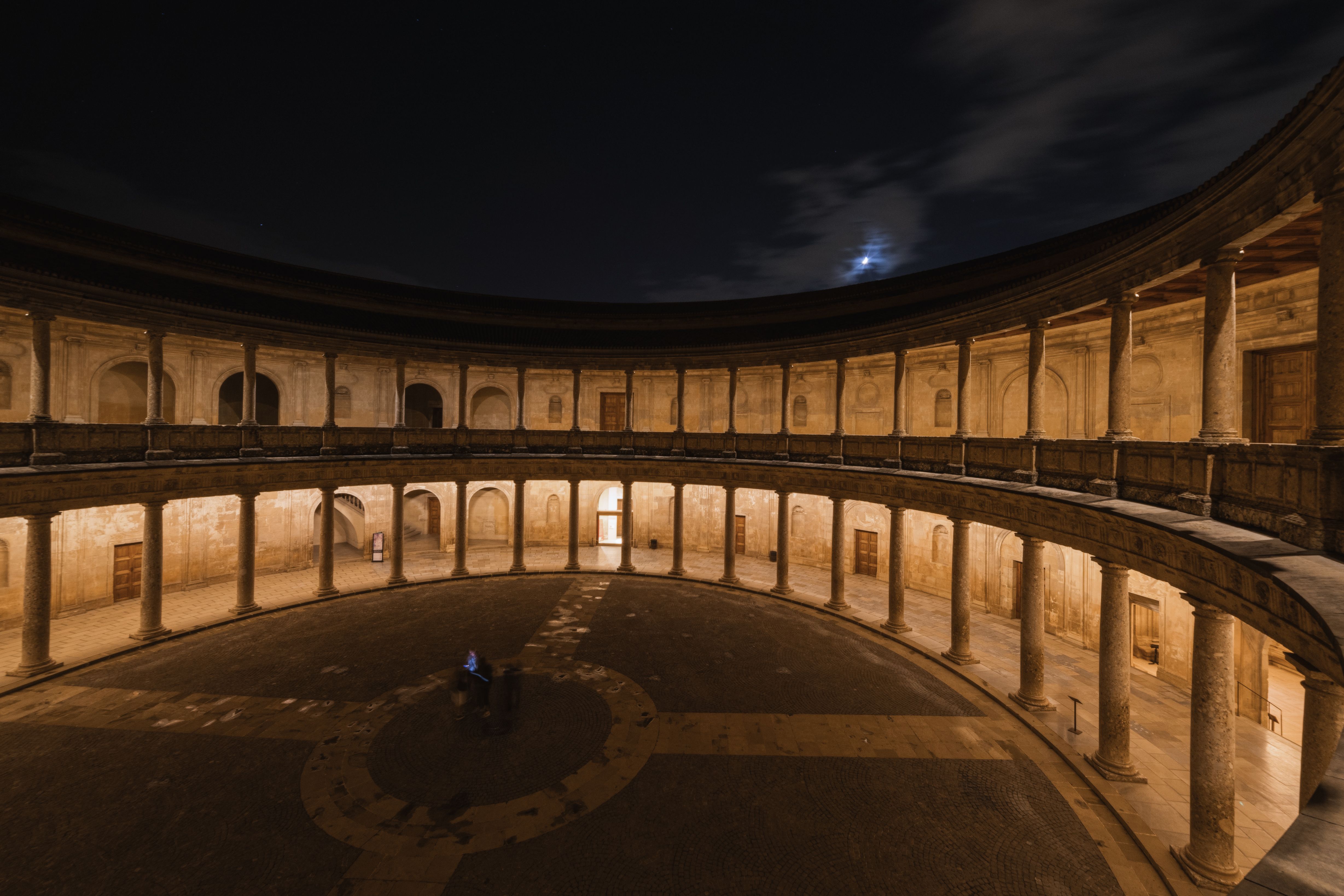 Night View of Historic Circular Courtyard · Free Stock Photo