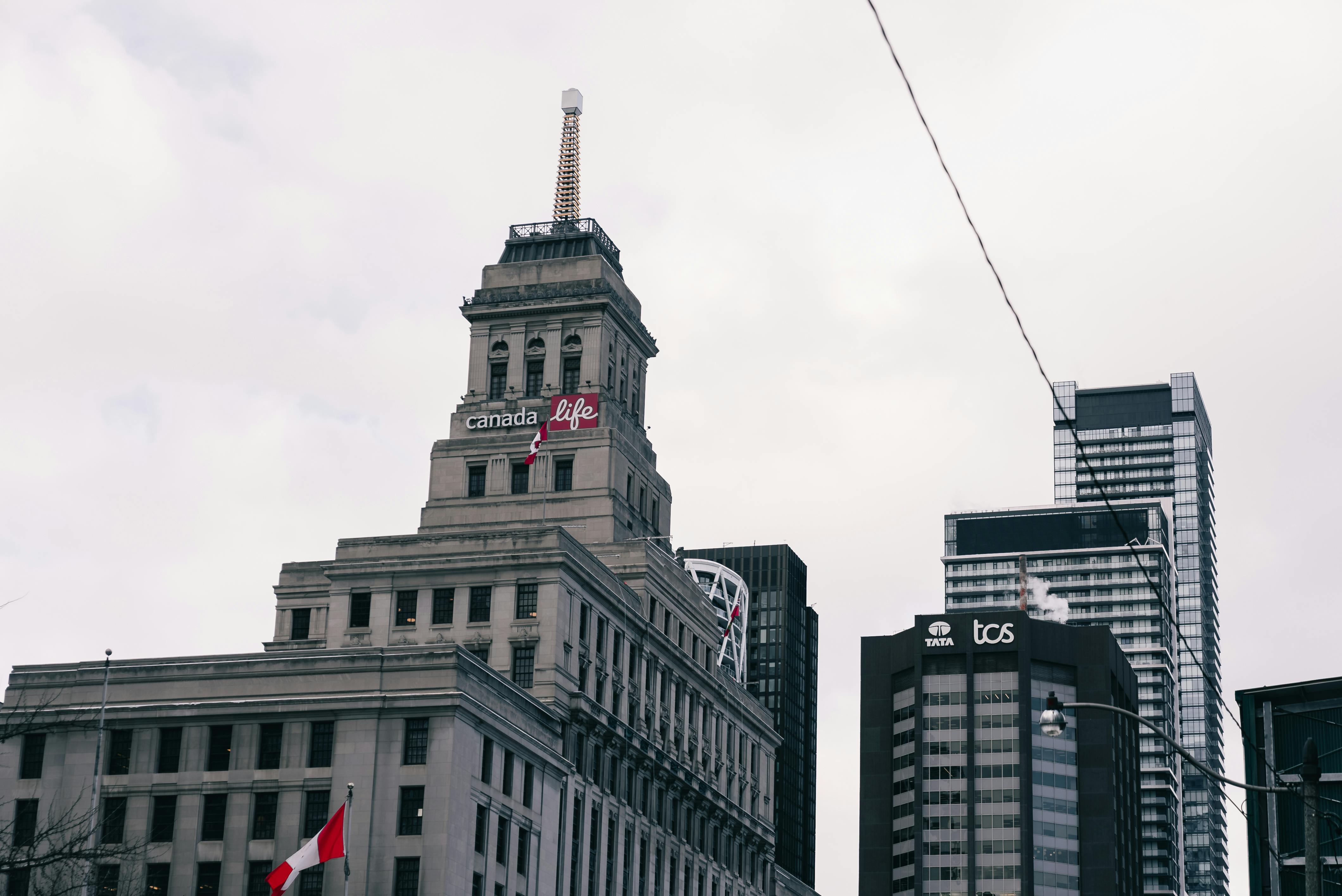 新思科技獲升評，華納兄弟遭降評，華爾街分析師最新投資動向解析