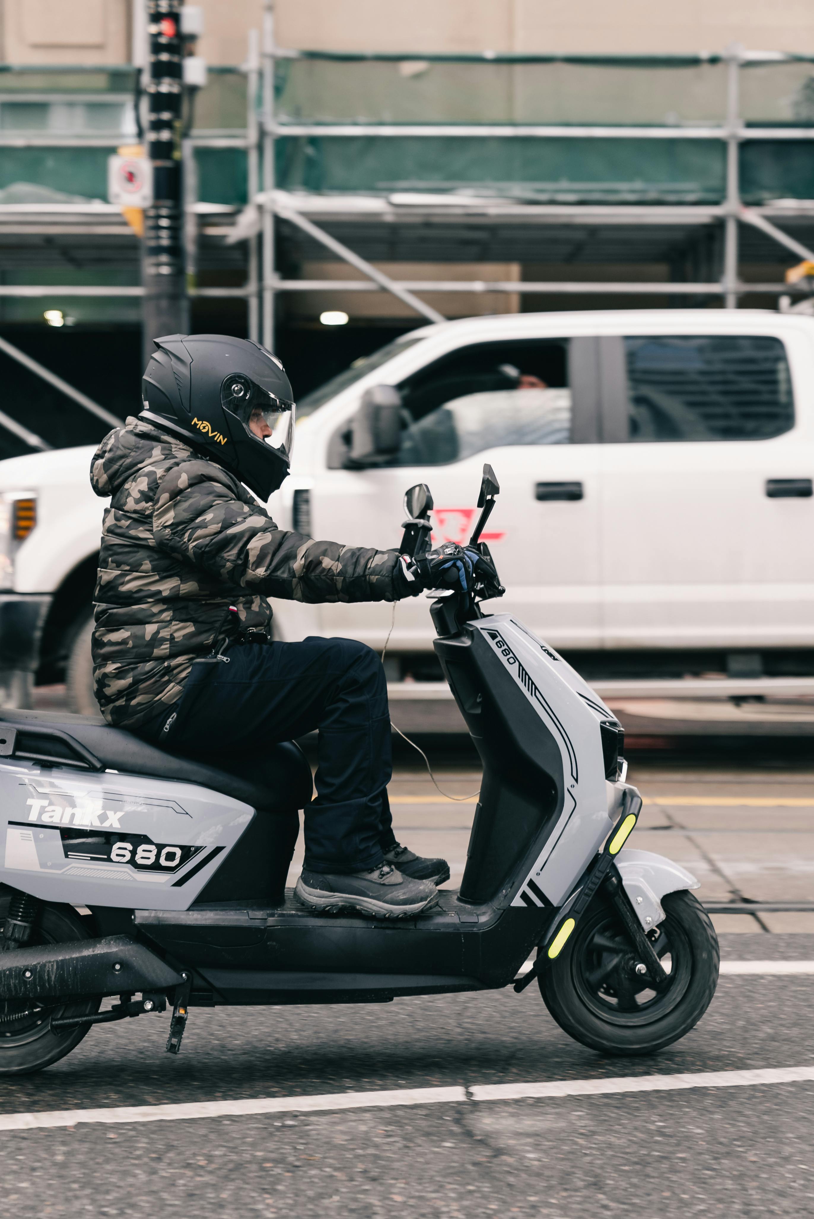 通勤电动车头盔