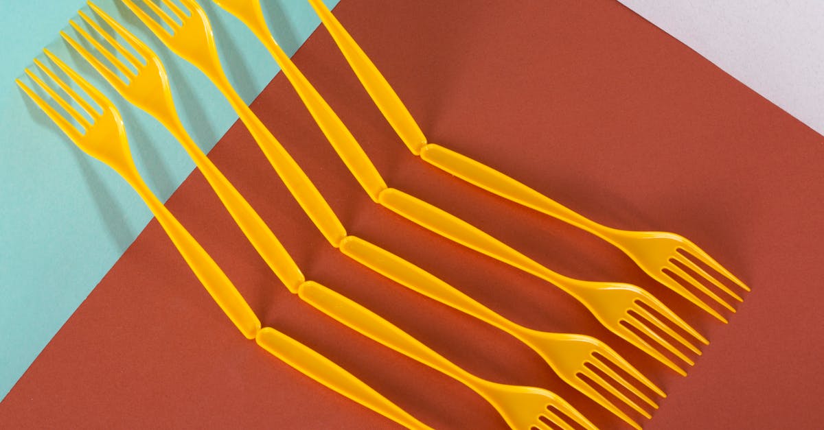 新思科技獲升評,華納兄弟遭降評,華爾街分析師最新投資動向解析