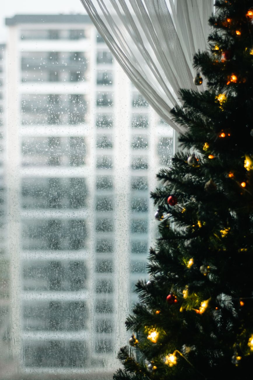 Corinthia Bucharest transformă luna decembrie într-un spectacol de teatru cu lumini, muzică și secrete festive