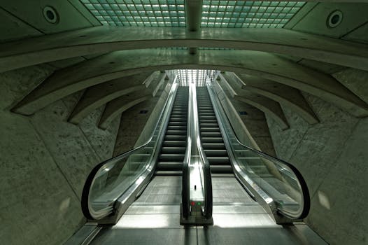 Immagine gratuita di acciaio, ambiente costruito, archi