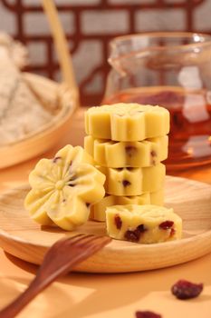 Almond Almond Cranberry