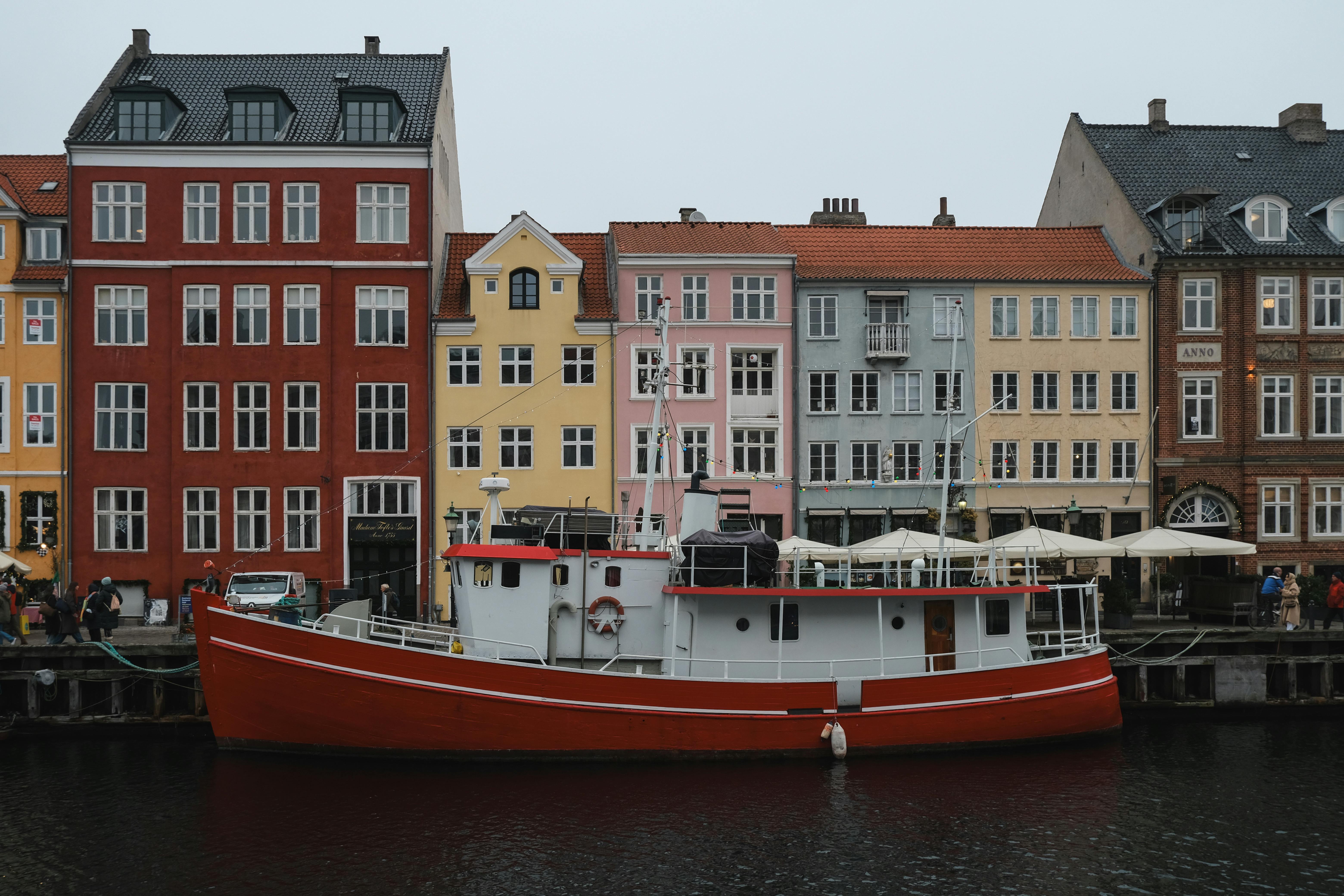 Exclusive Waterfront Dining Experiences: A Guide to Unforgettable Culinary Adventures