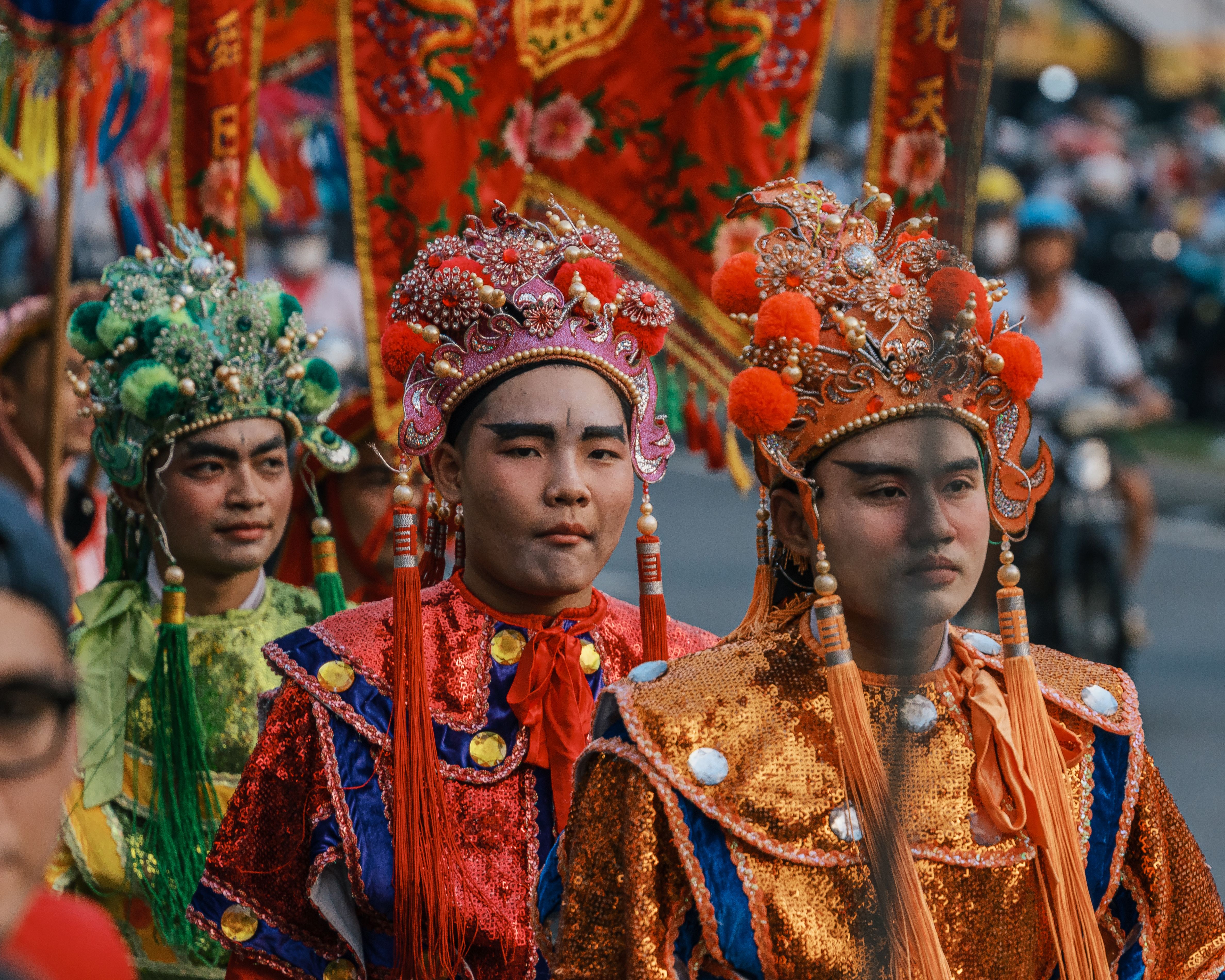 Jokowi Dinobatkan Jadi Raja Timor dalam Ajang Karnaval Budaya NTT