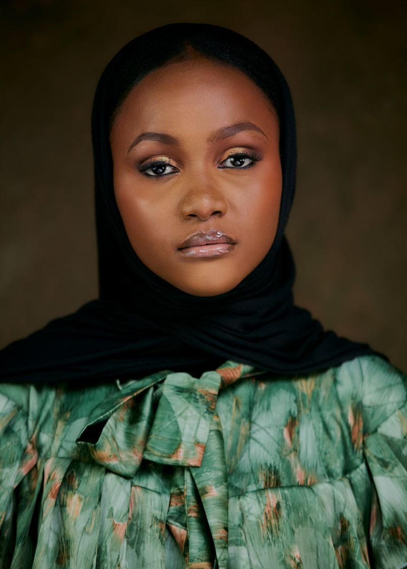 Inspirasi model hijab dalam suasana lembut