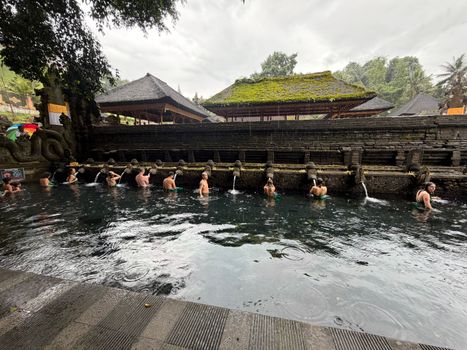 Tirta Empul — Templo del agua sagrada
