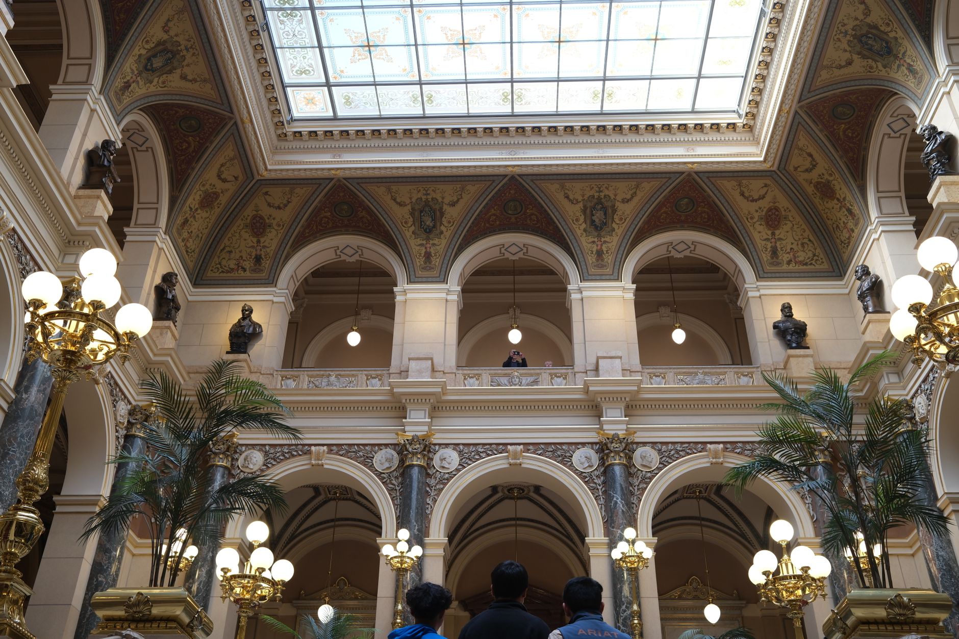 Explore the grand interior of the National Museum in Prague, showcasing stunning architecture and cultural heritage.