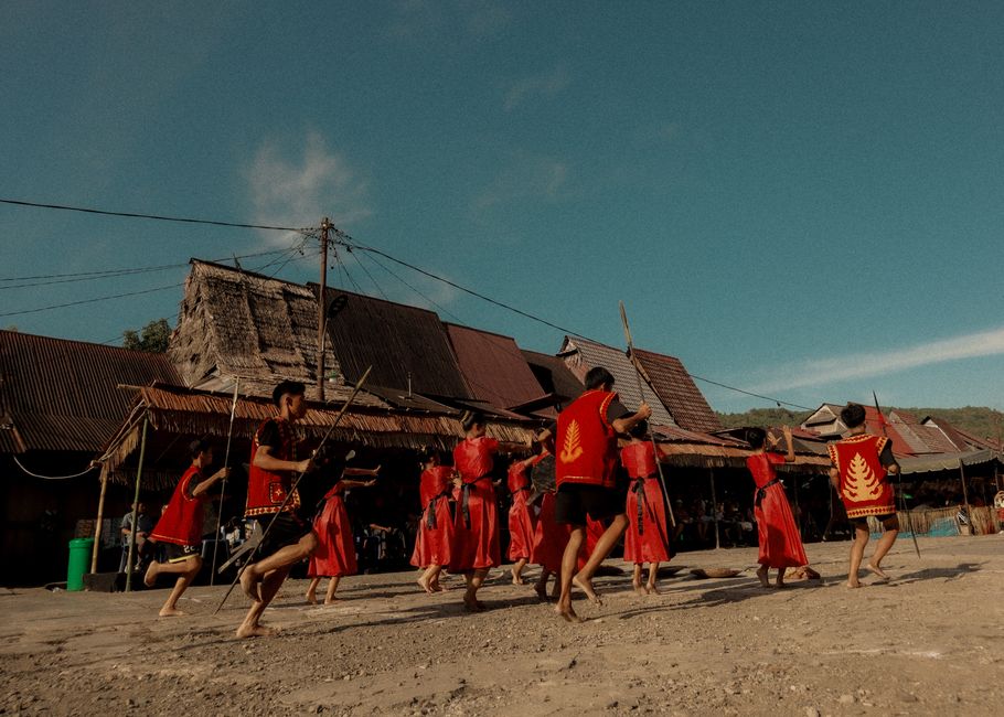 Transformări culturale și inițiative umanitare cu Color the Village în Banat