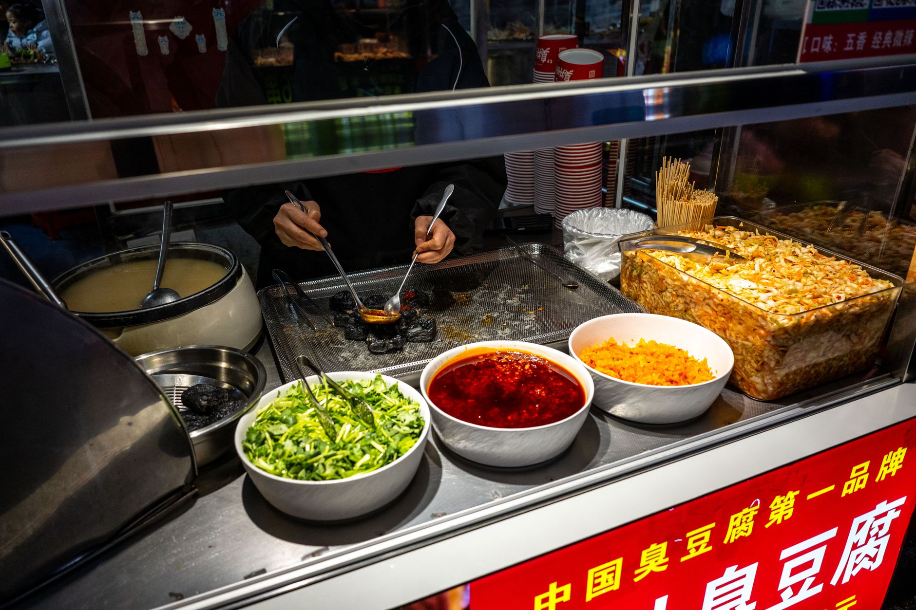 Navigating Food Allergies Abroad: 5 Local Cuisine Hacks