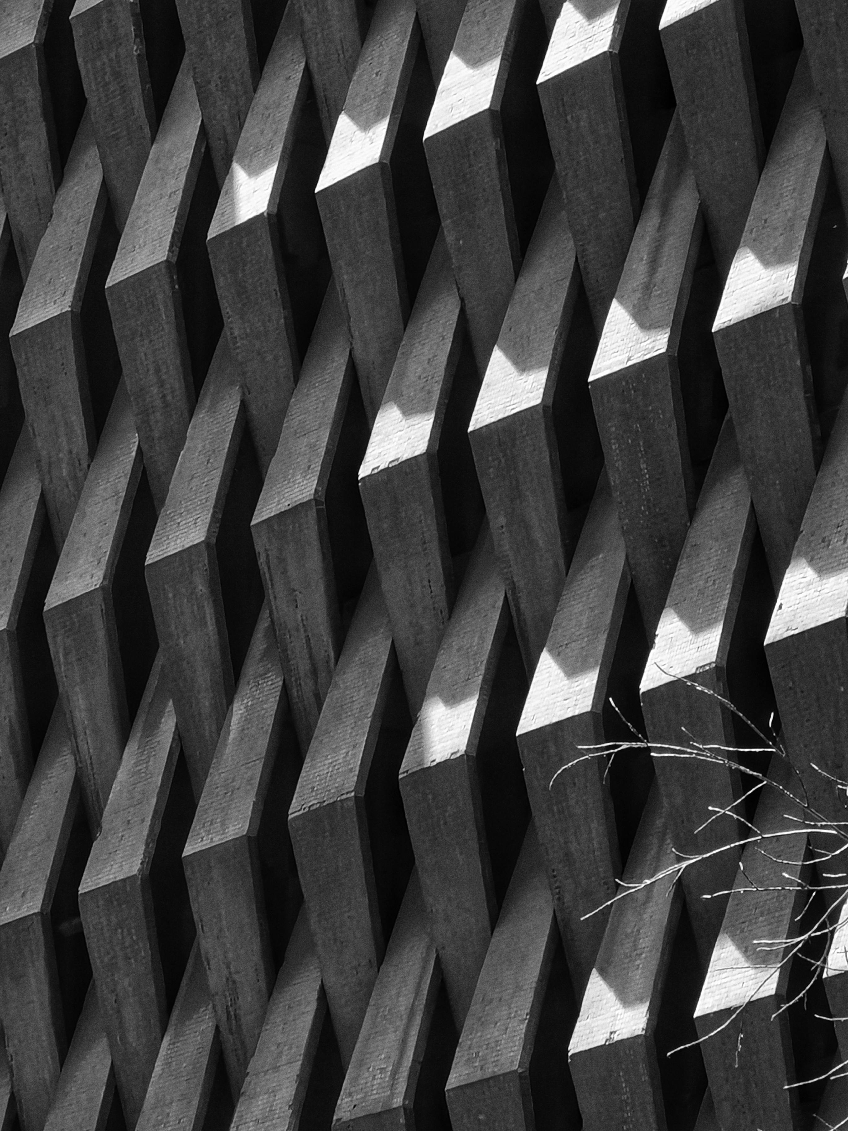 grátis Arquitetura geométrica abstrata em preto e branco em Santiago, Chile. Foto profissional