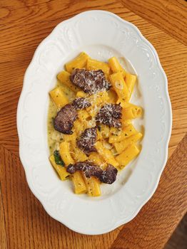 Beef And Noodles With Cream Or White Sauce