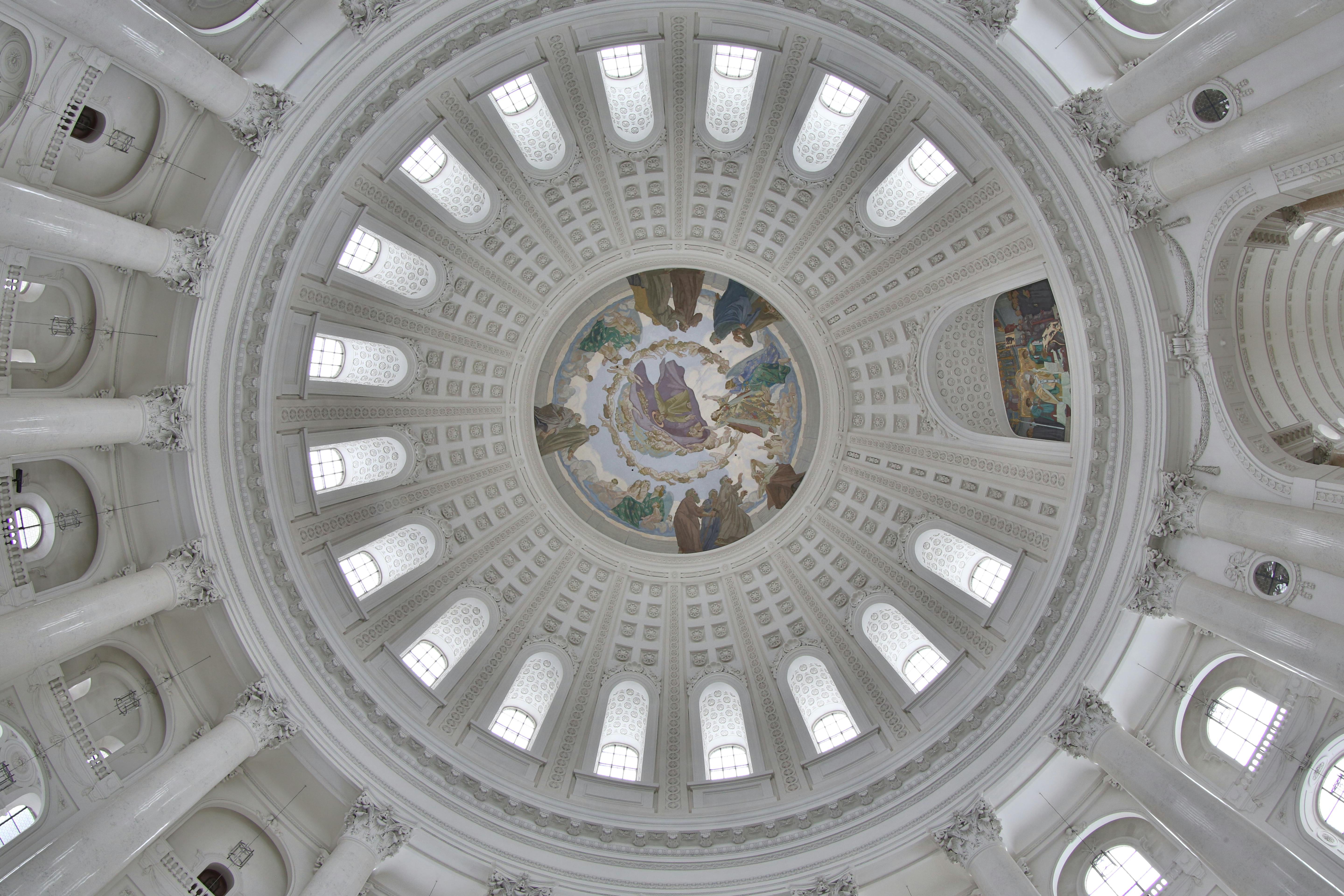 US-Russia Treaty Expiry Sparks Nuclear Arms Race Concerns