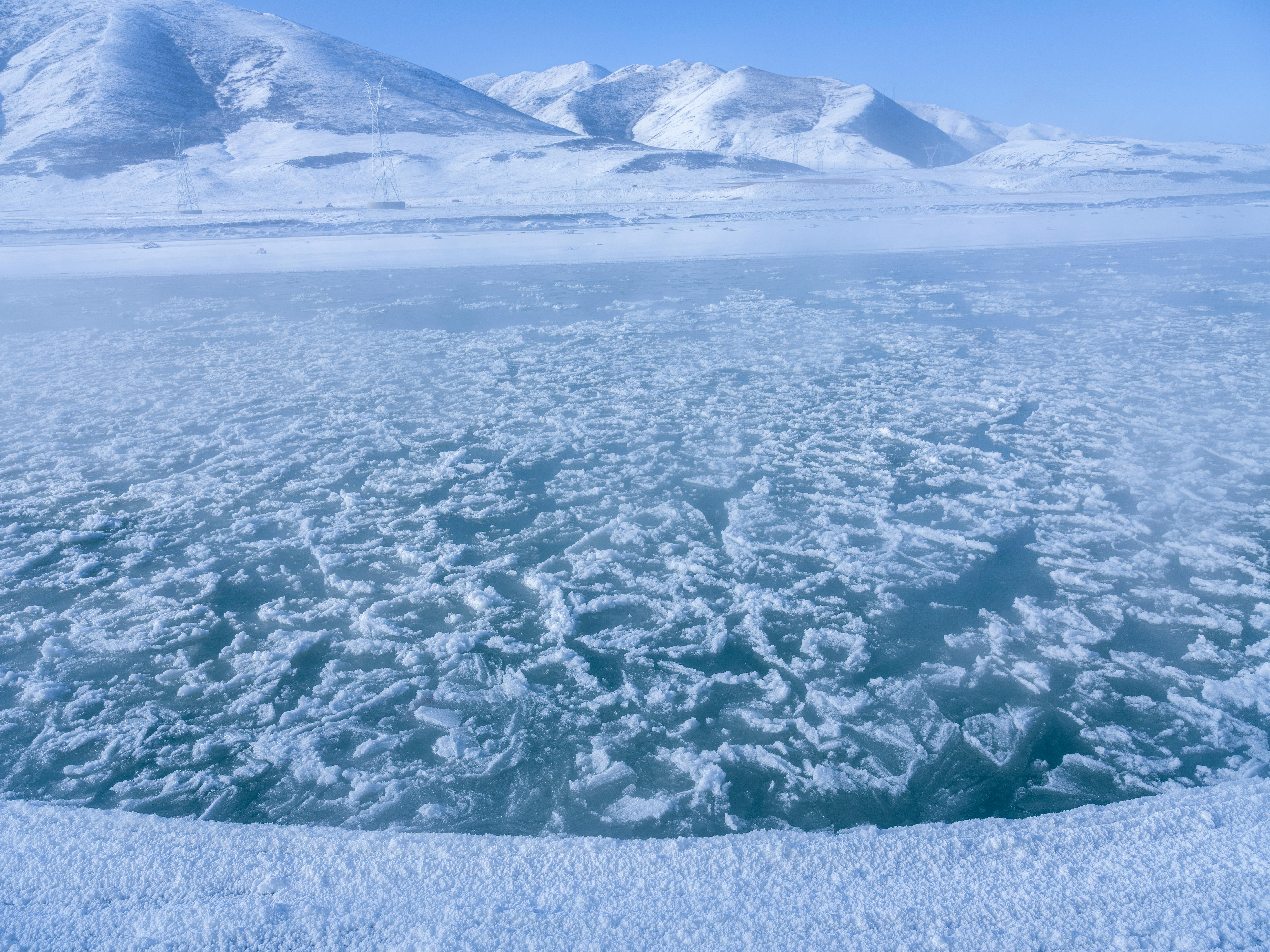 國際：全球多國聚焦氣候變遷峰會，推動綠色能源轉型新策略