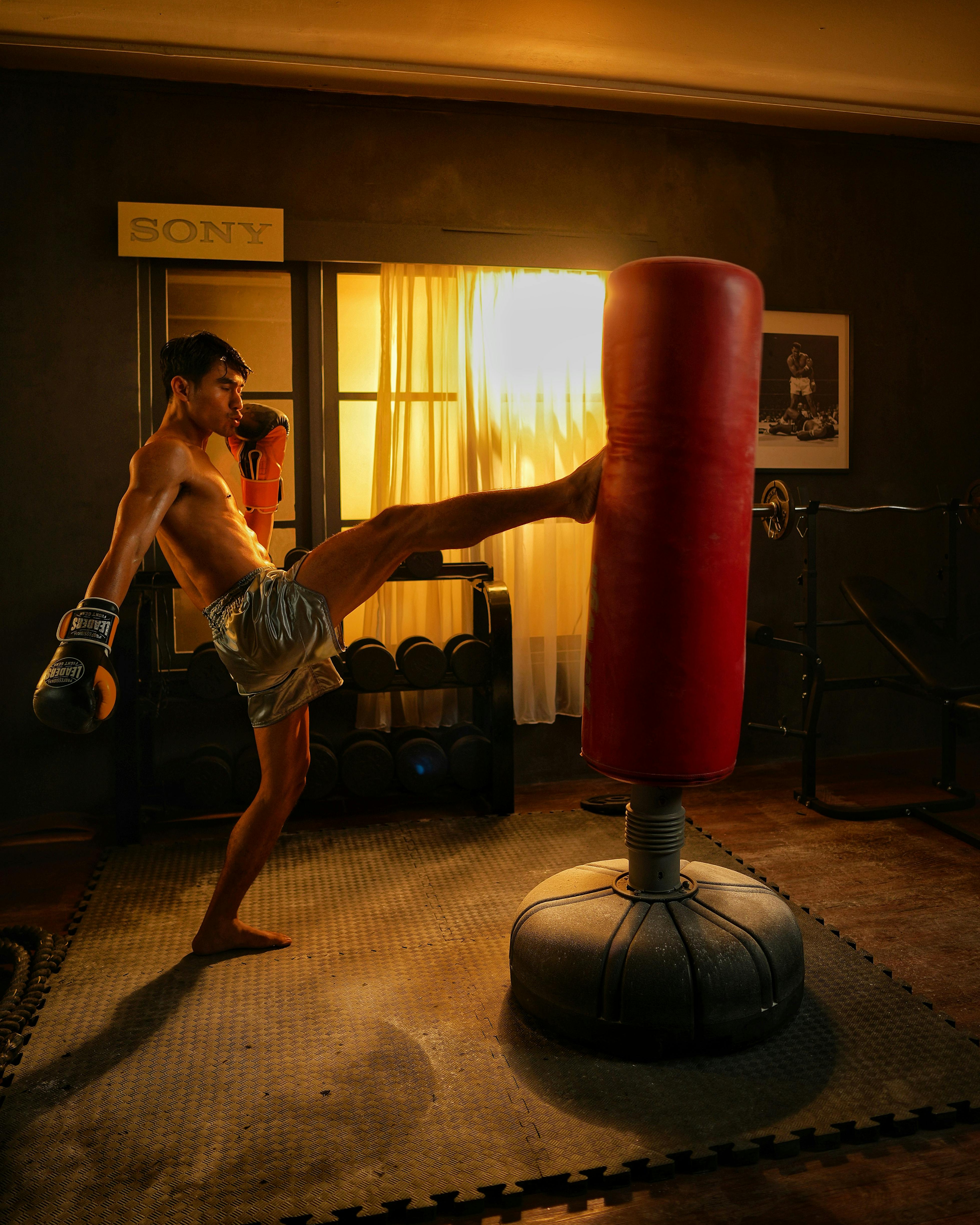 Kickboxing footwork at home