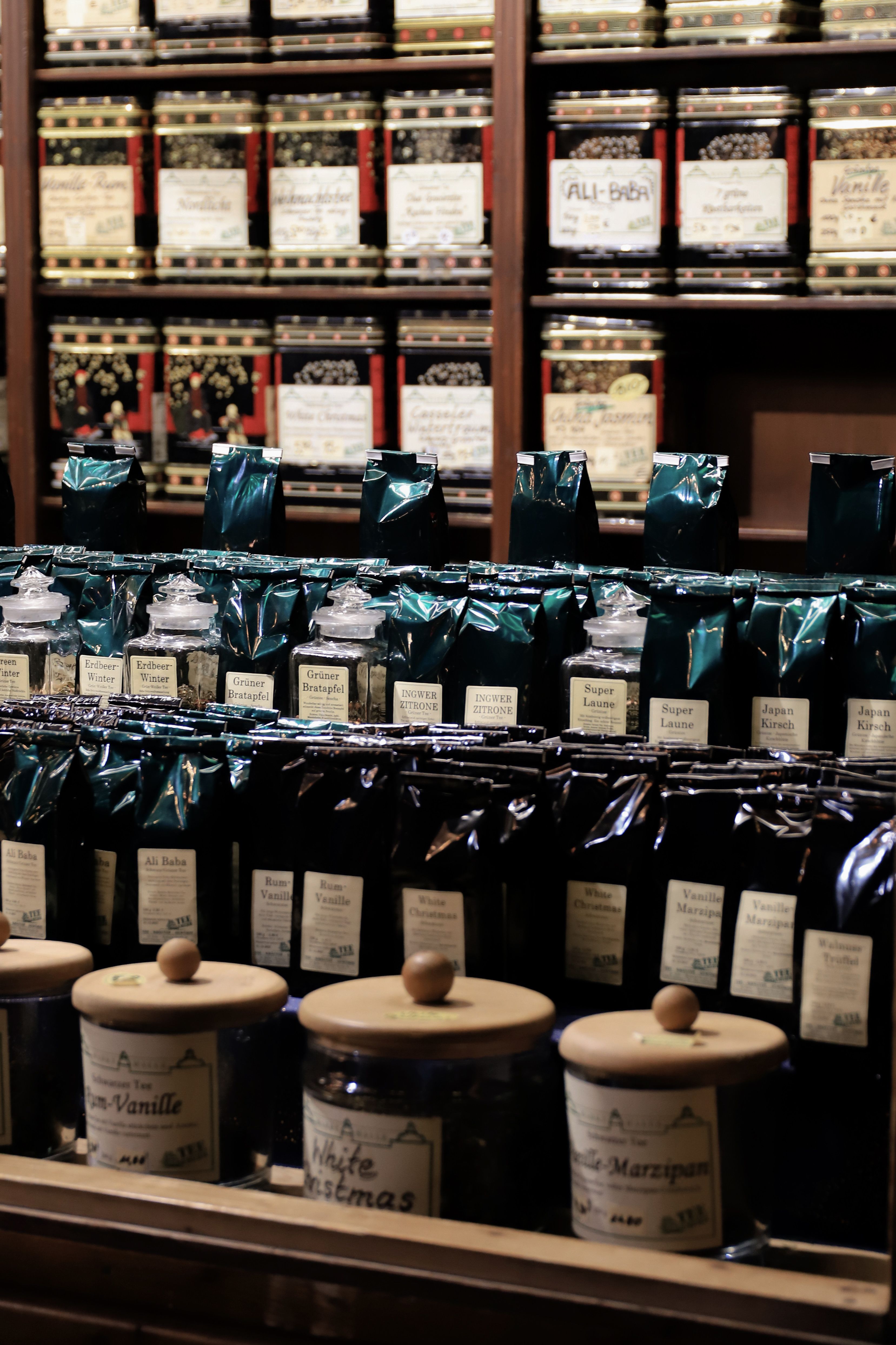 Cozy Christmas Market Tea Stall Display · Free Stock Photo