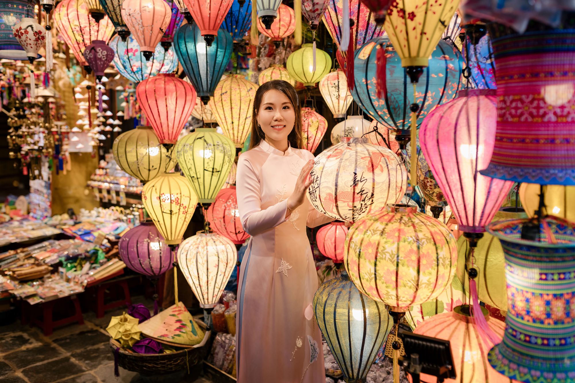 Generic "Lantern Making Class" — Old Town Tourist Streets
