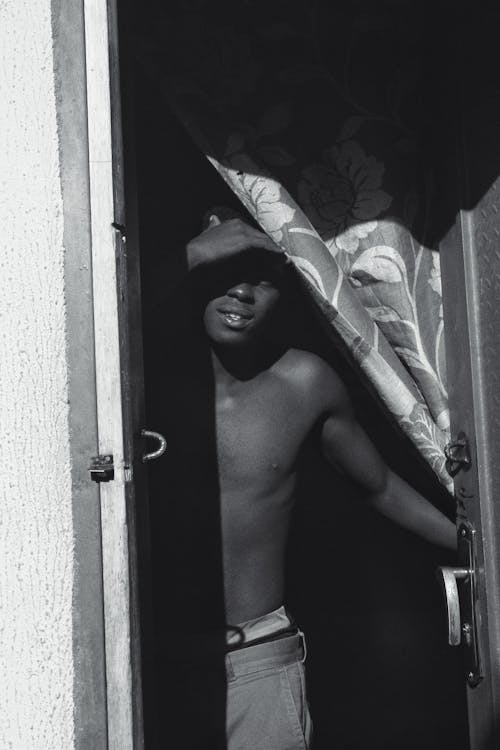 Ilmainen kuvapankkikuva tunnisteilla afrikkalainen, afrikkalainen poika, afroamerikkalainen Kuvapankkikuva