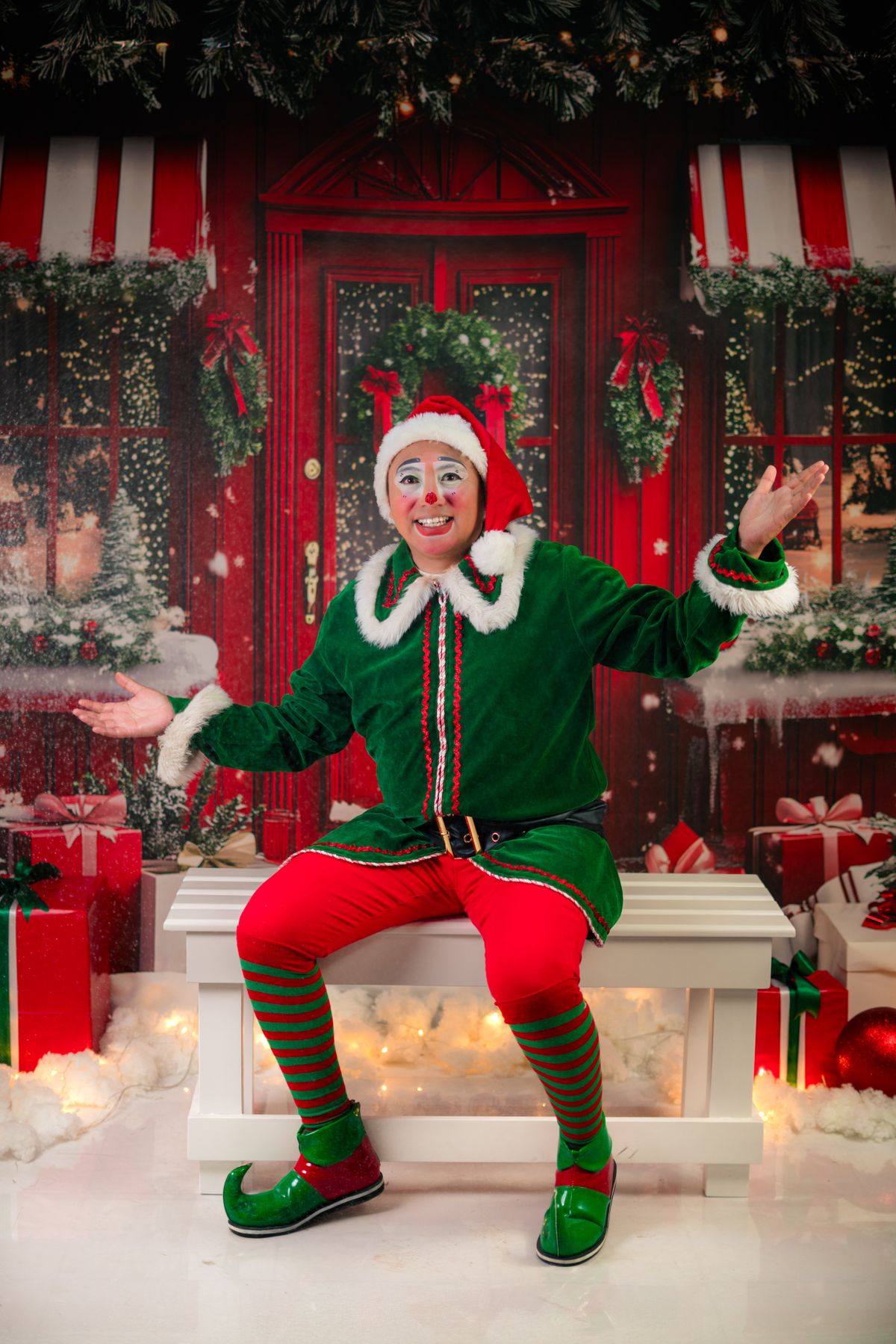 Christmas Elf Faceless Photos, Download The BEST Free Christmas Elf ...