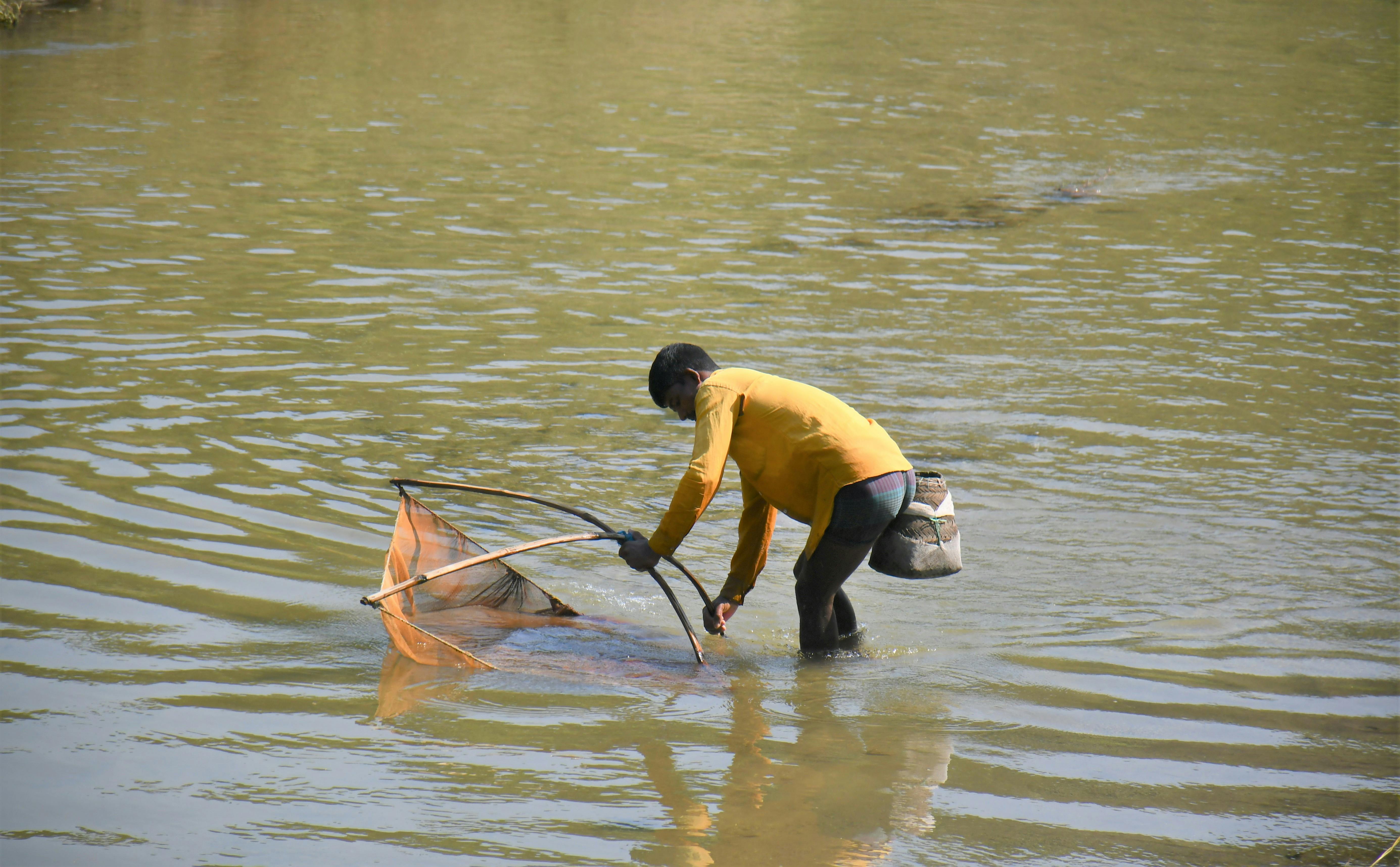 全球經濟展望轉向謹慎，台灣財經市場迎挑戰與機遇