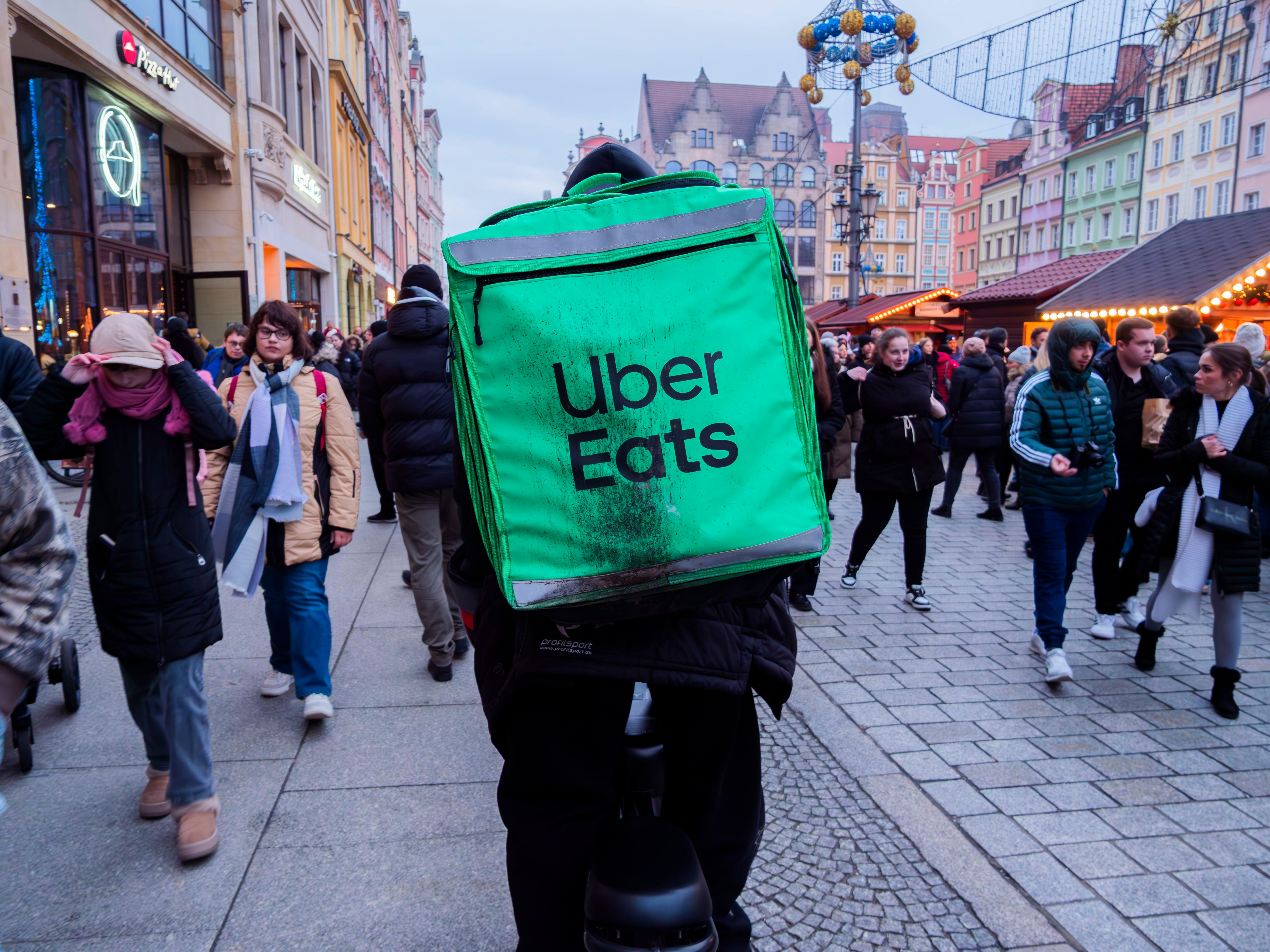 Uber adds hotel bookings and vacation rentals in push to become a one-stop shop for travel — Photo by fotoinformator pl on Pe