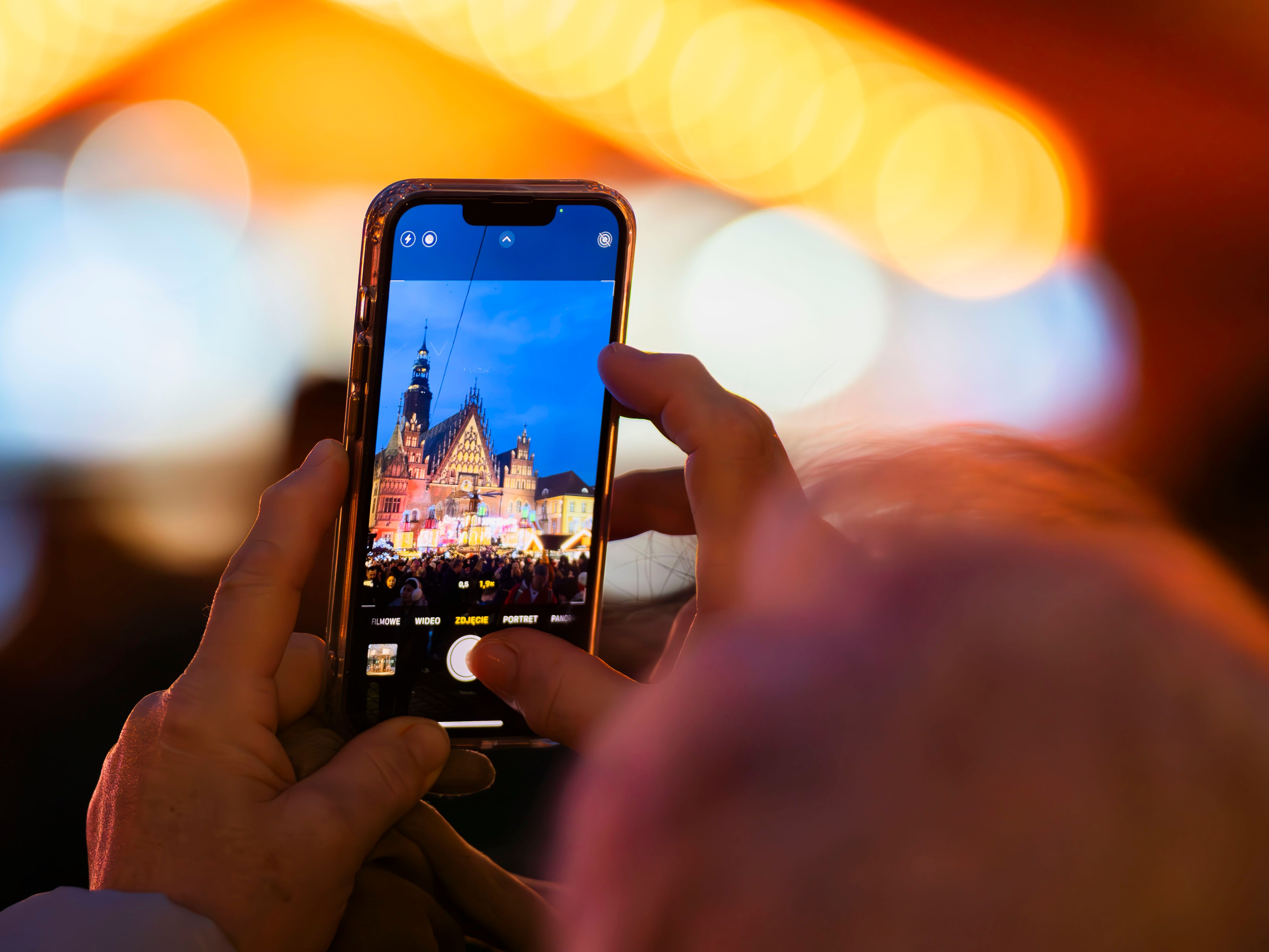Comparativo de chip internacional e eSIM para viagem à Europa