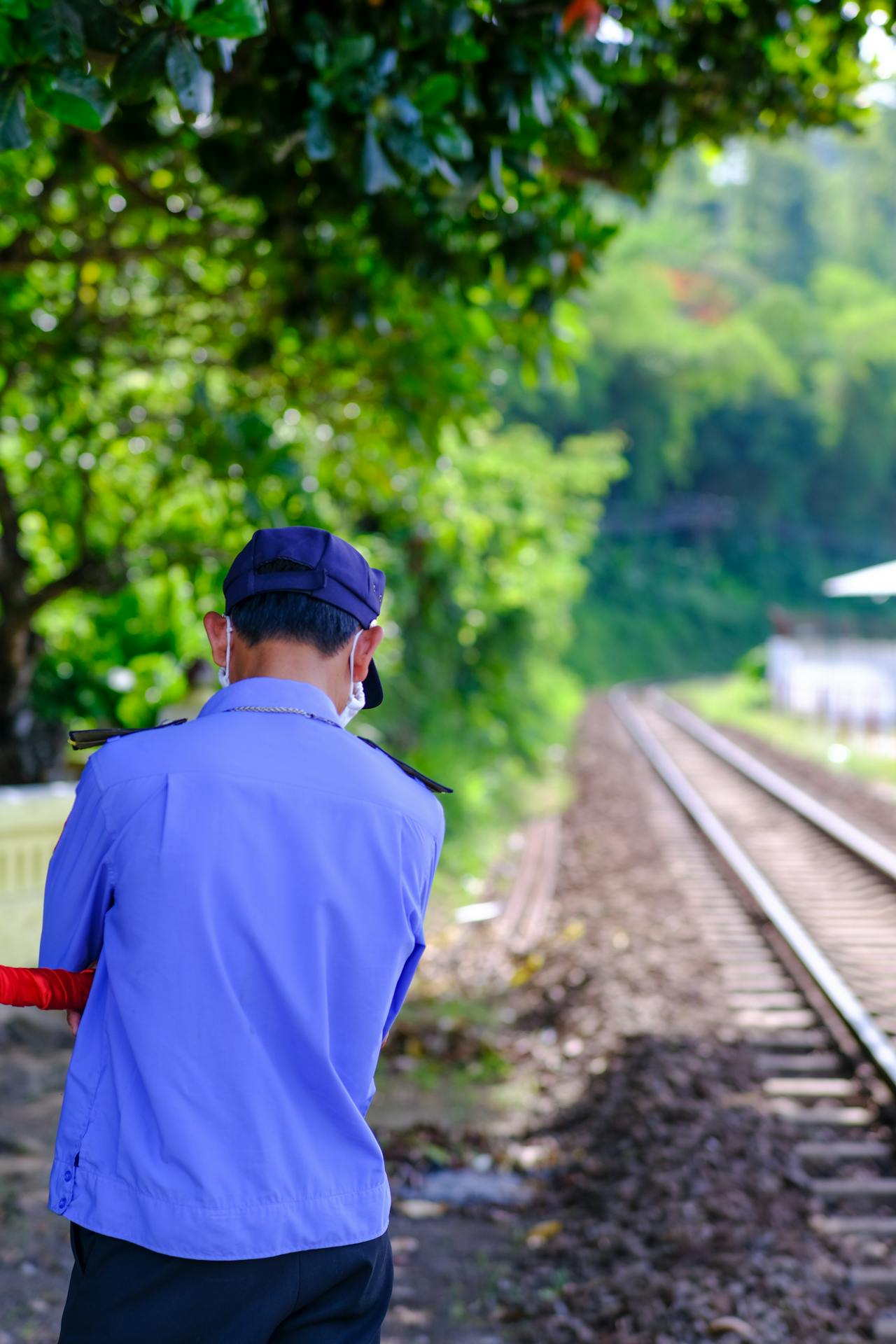 Vật chất tối có tương tác ngoài trọng lực hay không?