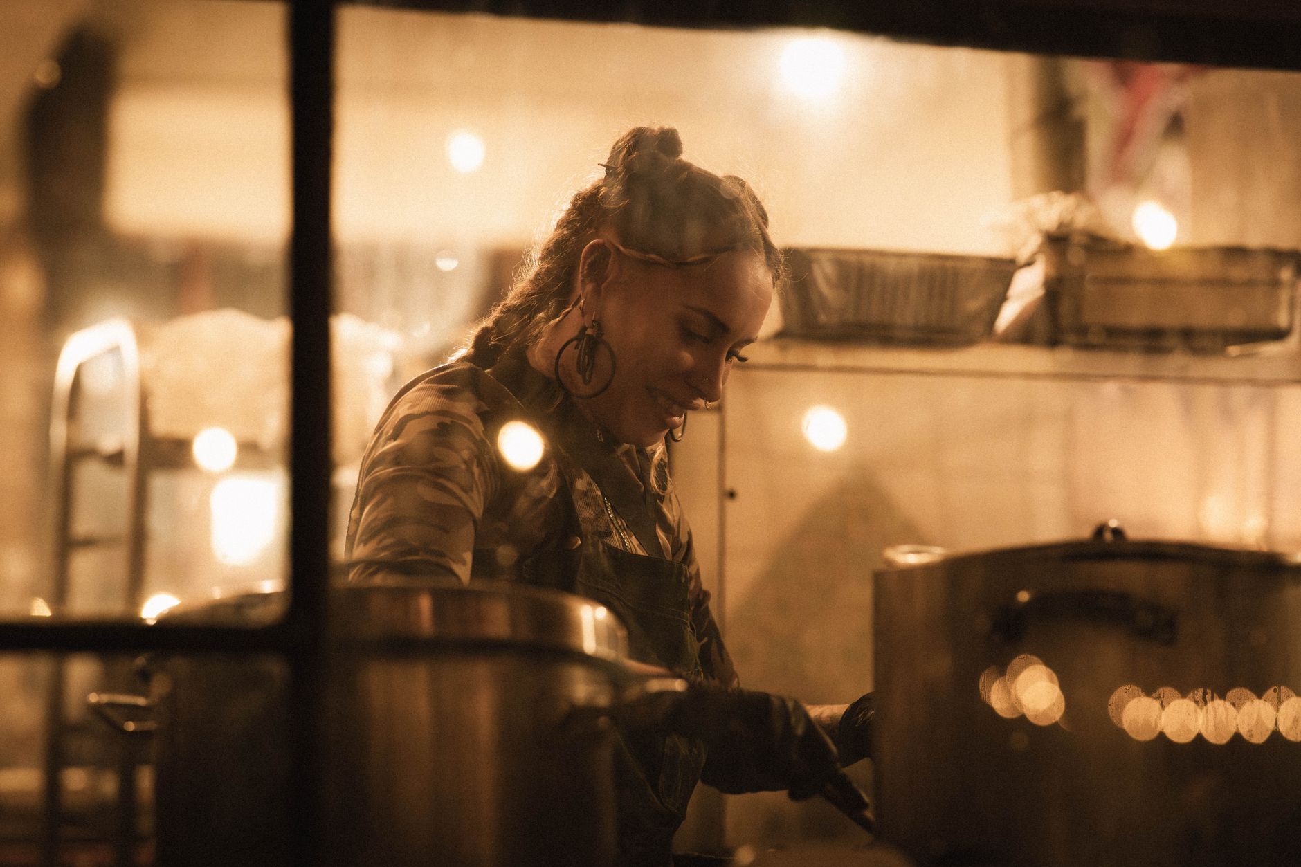 Restaurant Operators Deploy Smart Staffing and Tech Tactics to Handle Expected Summer Rush