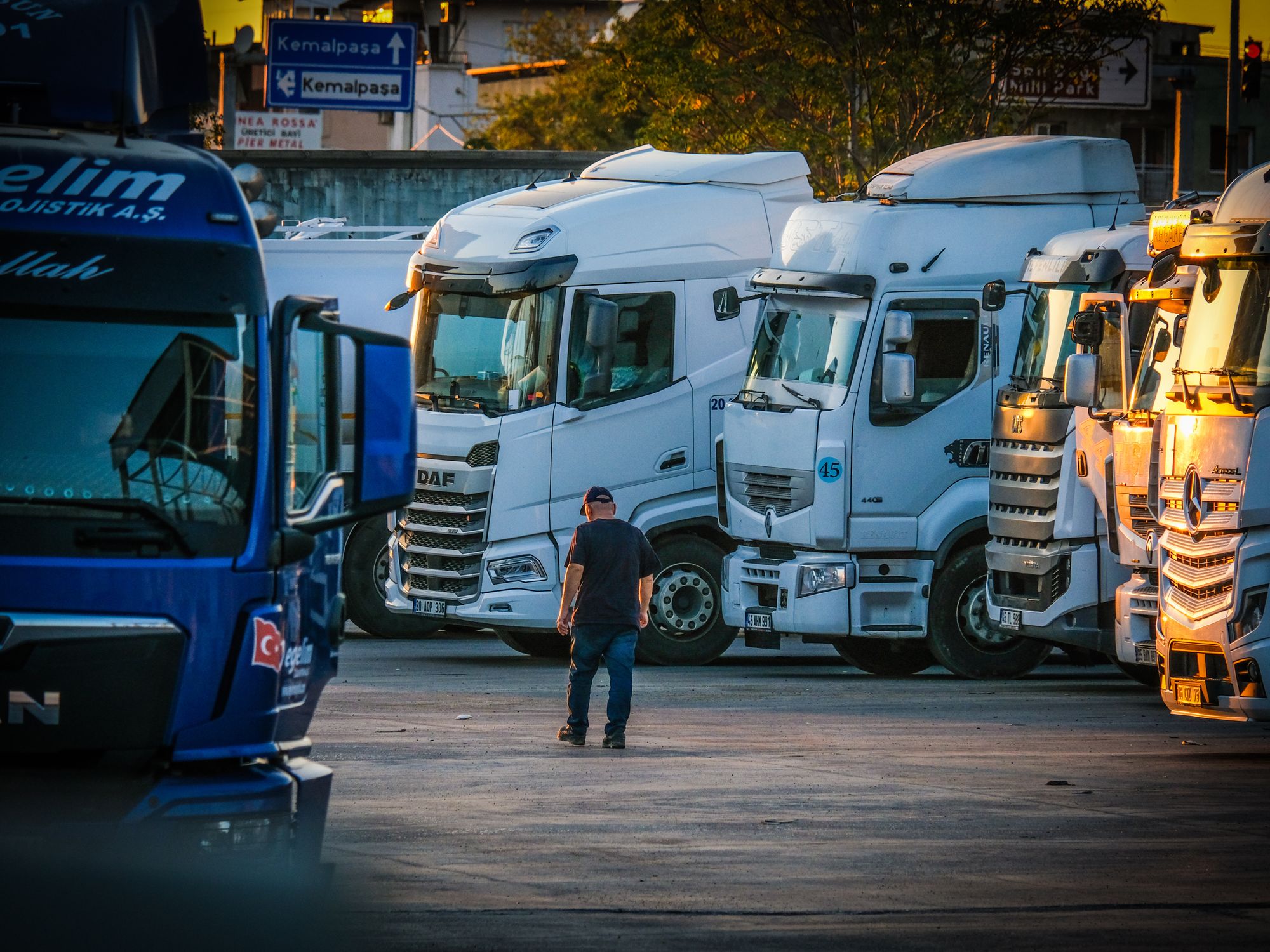 Man and Van in Foots Cray, South East London — man and van team loading a removal van