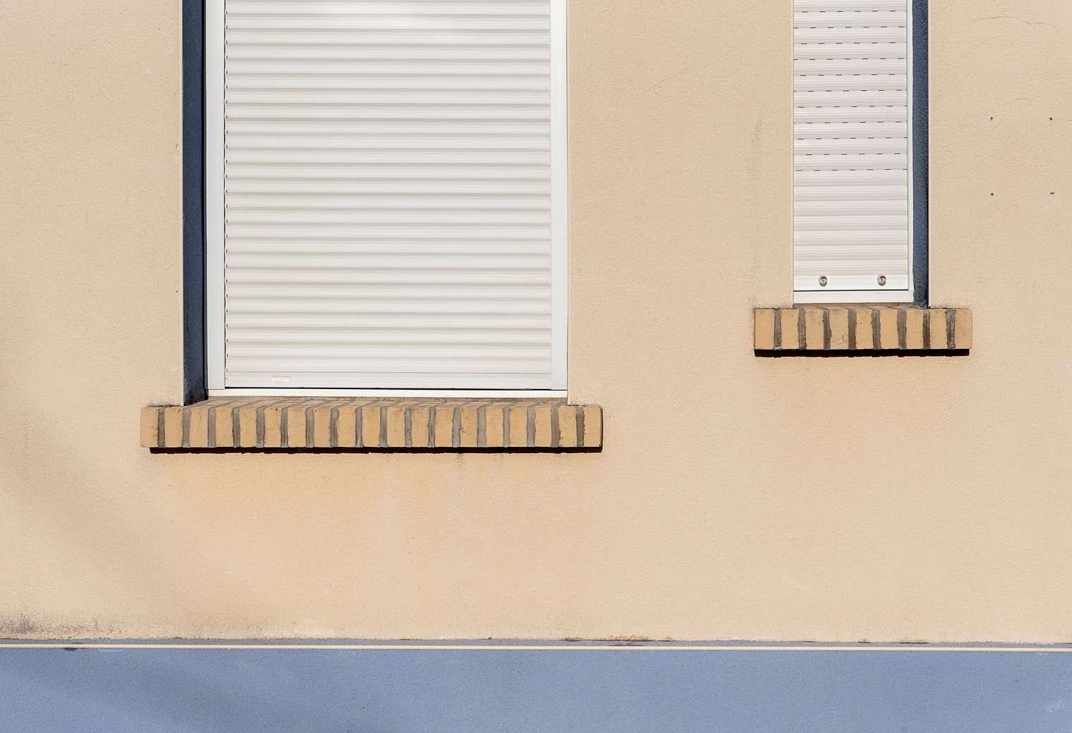 Painters and Decorators in Dalston — dust sheets down and the room fully protected