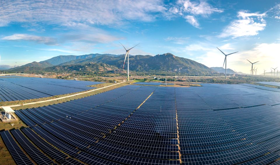 Mejora la eficiencia energética de tu empresa