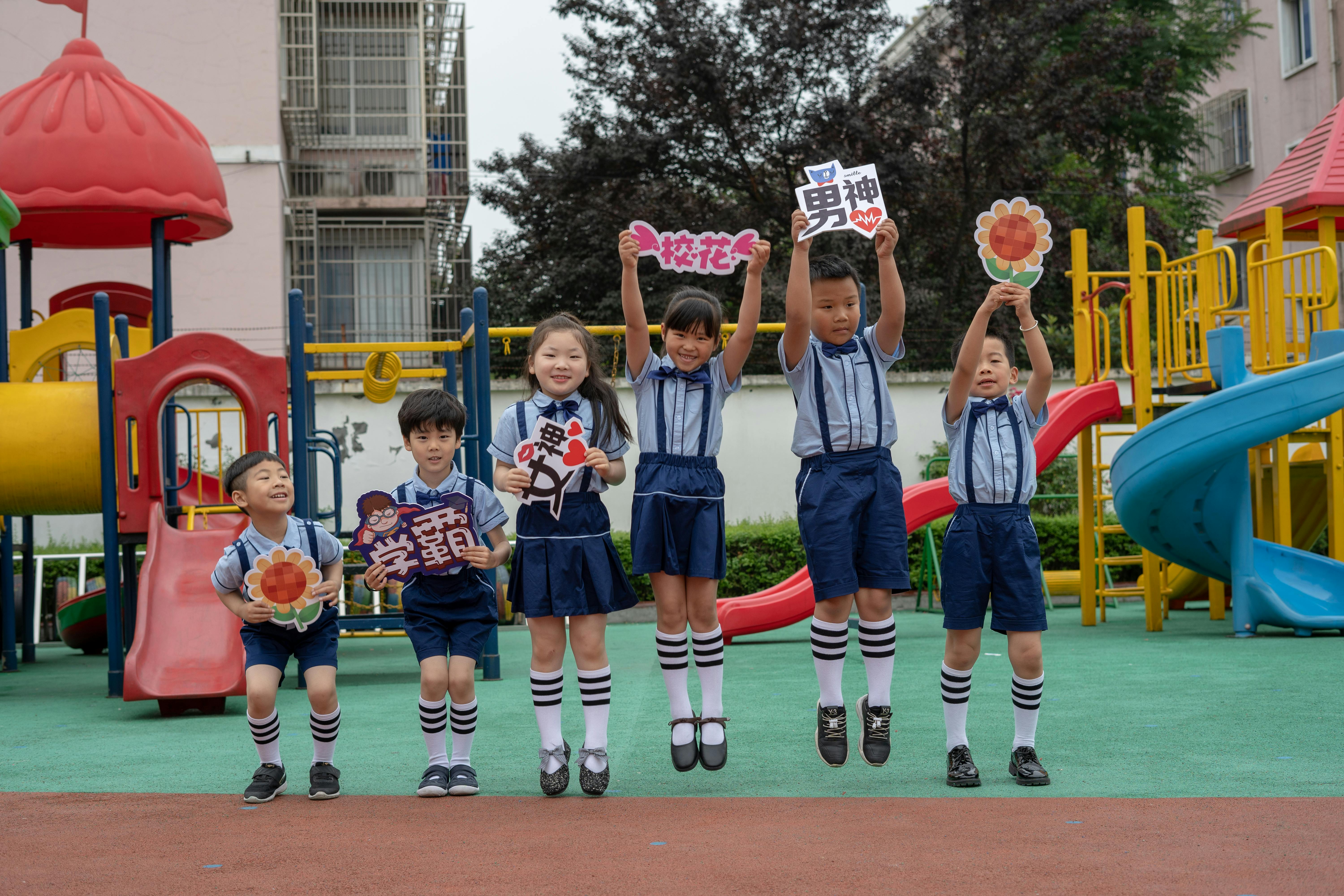 First Day of School Picture Ideas: 18 Cute and Creative Options — Photo by gsregvrd on Pexels