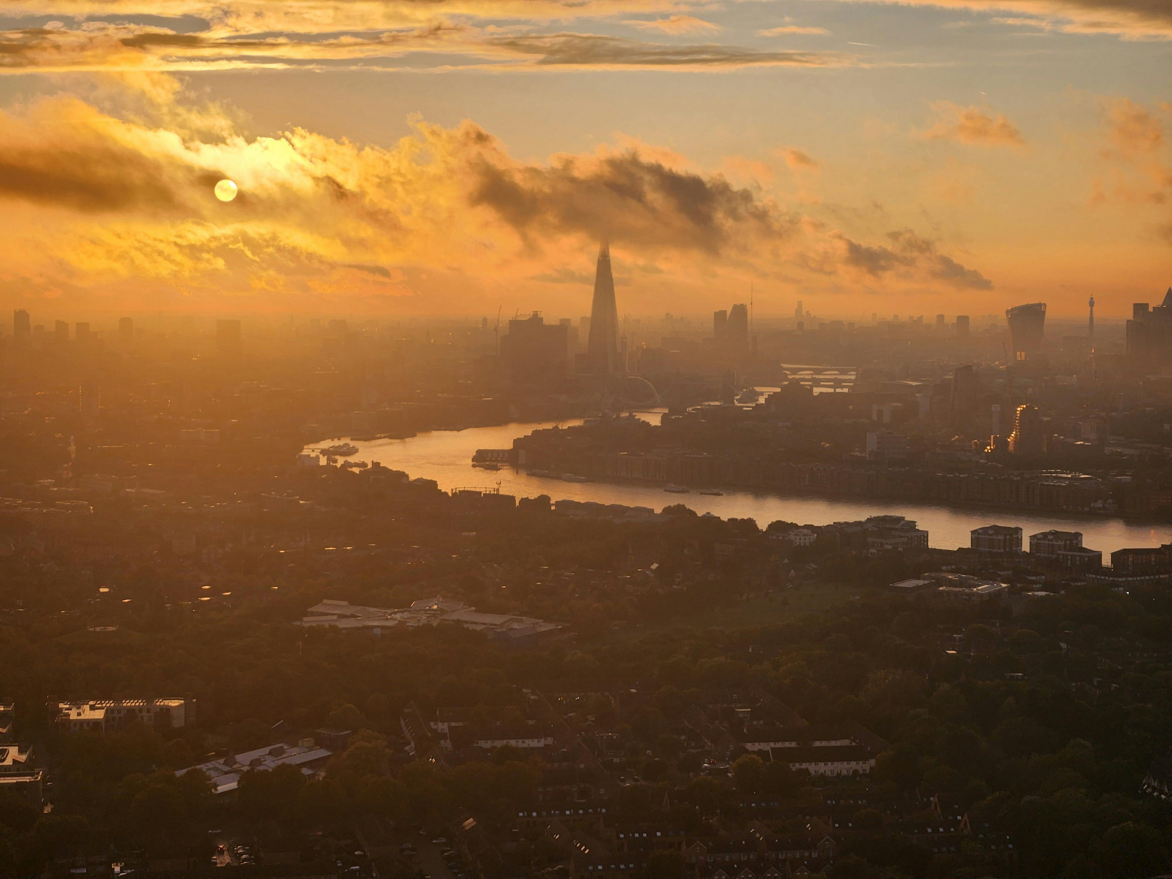 約談黃國昌人頭案揭密 李光昕自稱柯文哲財經助理身份曝光