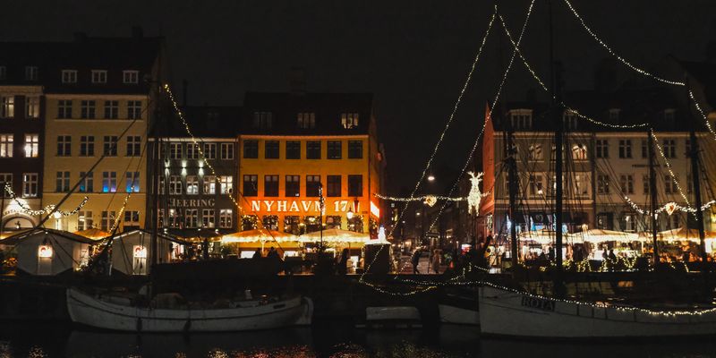 Nyhavn con las luces de Navidad