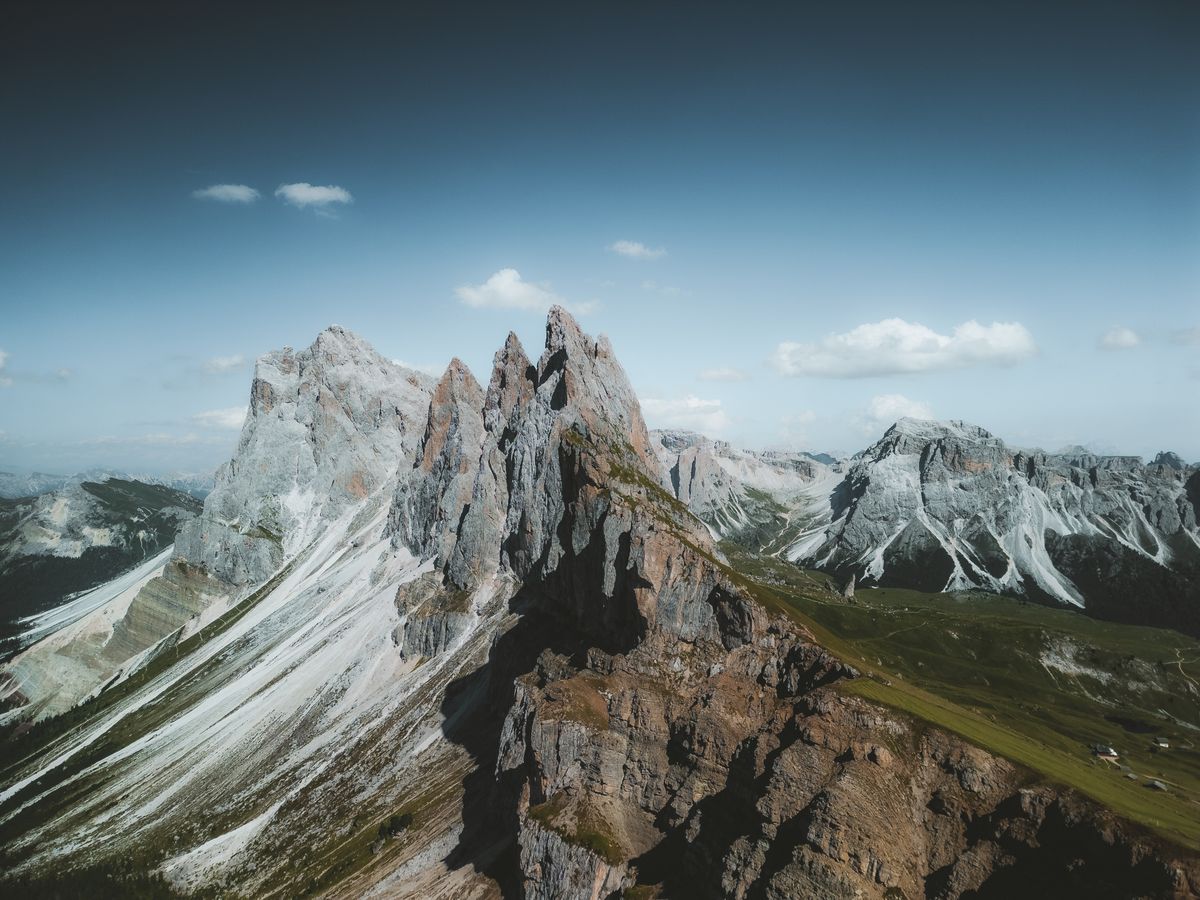 Stay close to the Seceda lift station
