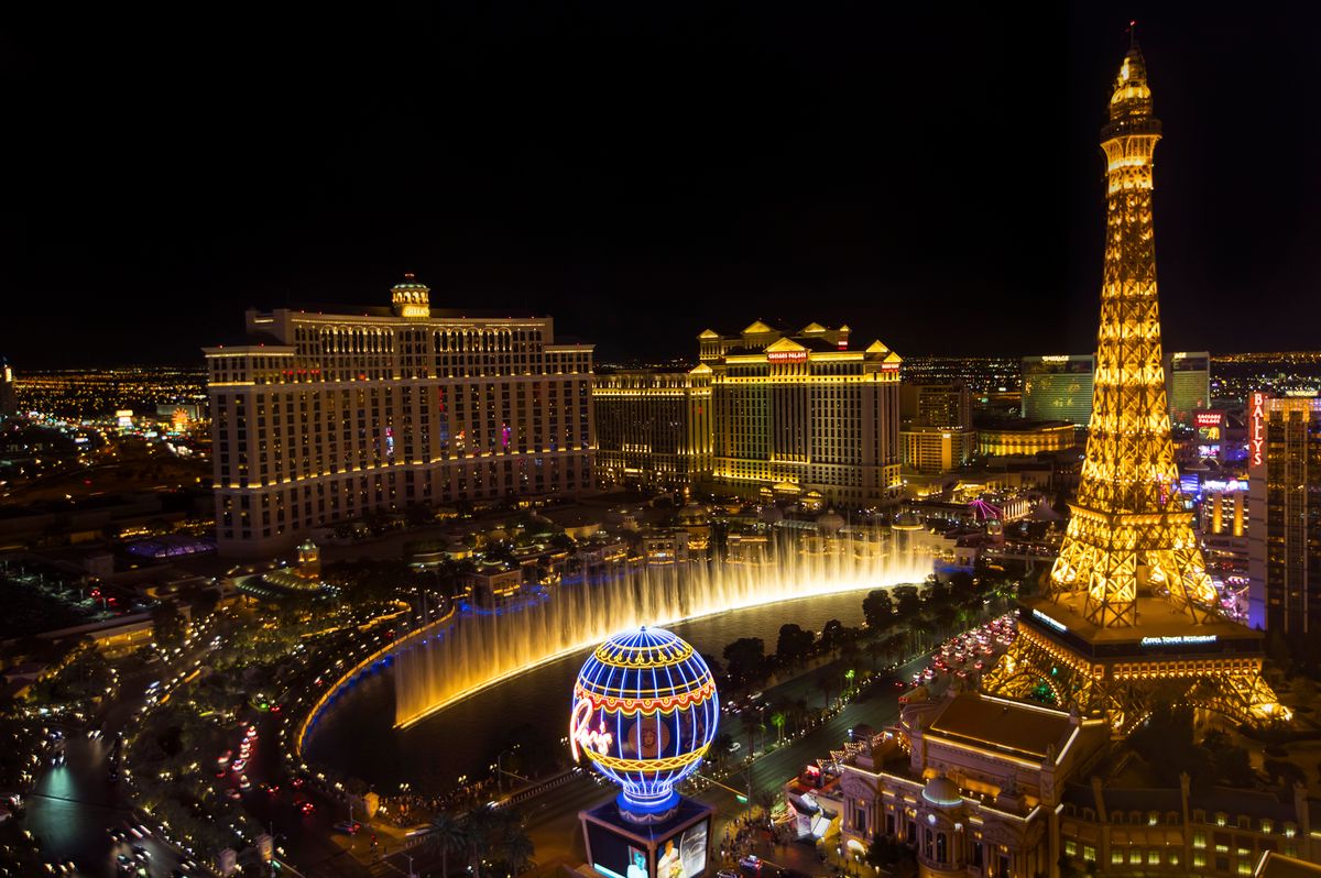 Bellagio and Eiffel Tower replica at night