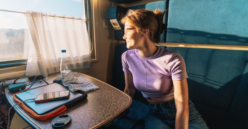 Supplément single : pourquoi les voyageurs seuls paient plus (et comment l’éviter) ?