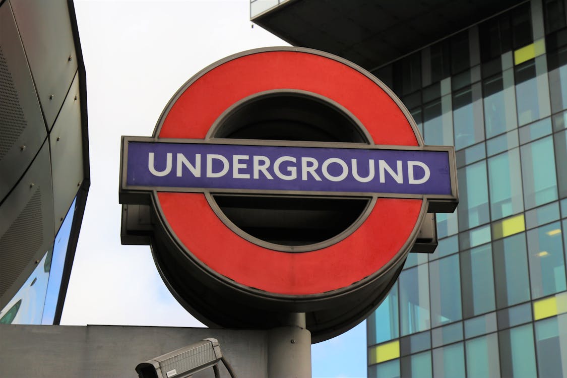 underground-signage-free-stock-photo