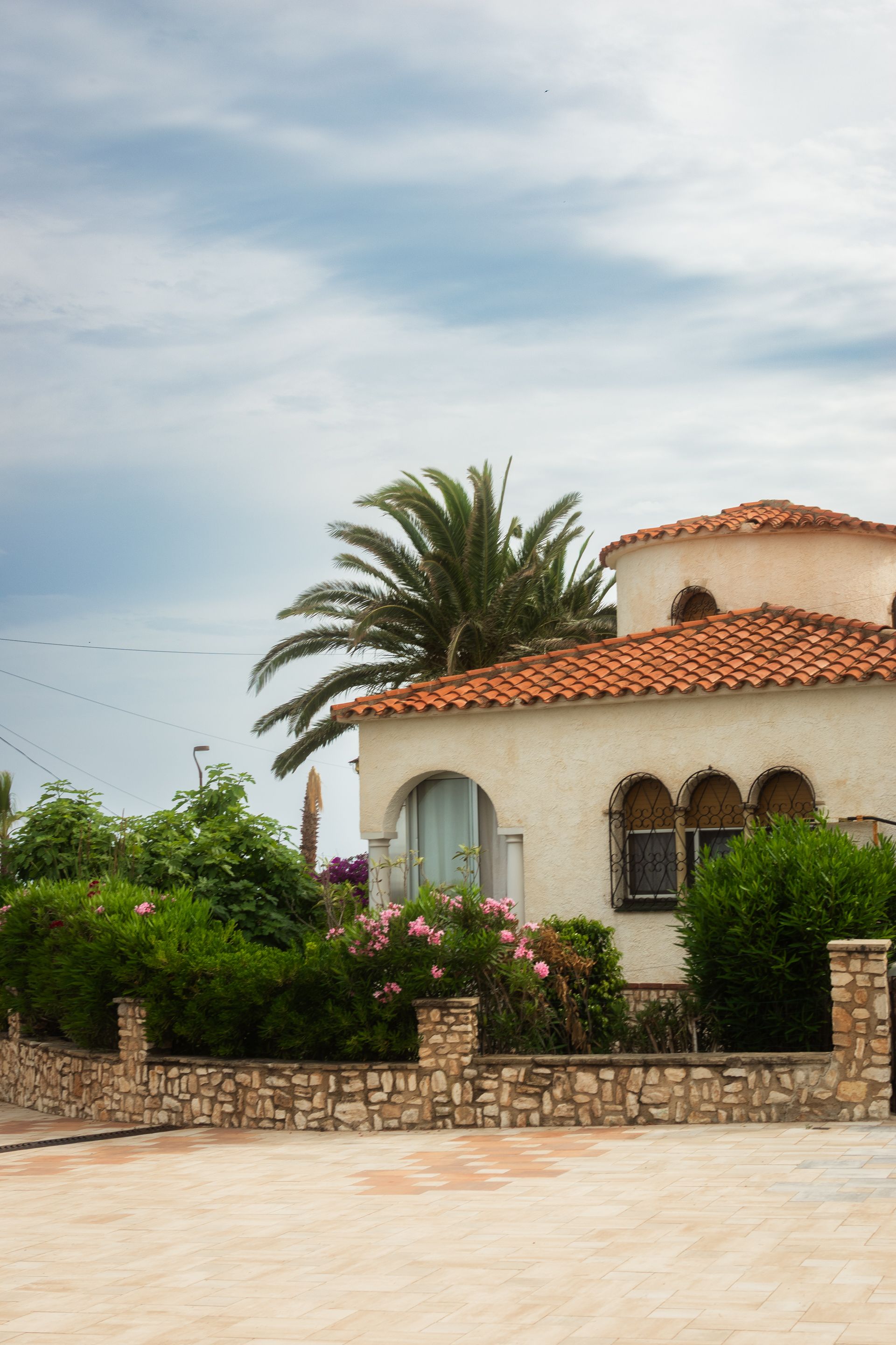 Charming Mediterranean Villa with Lush Garden · Free Stock Photo