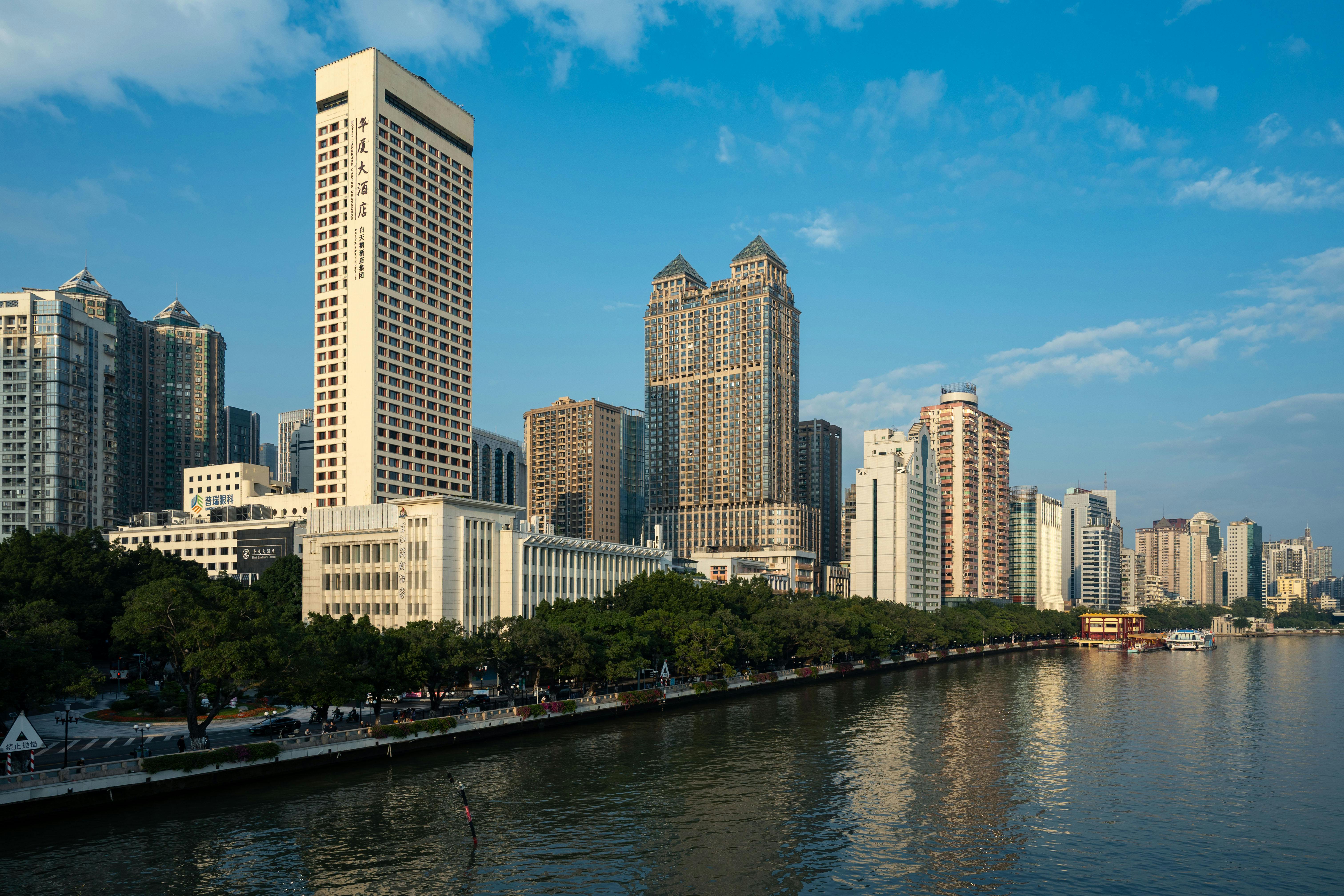 台灣財經最新動態：股市波動與政策影響解析