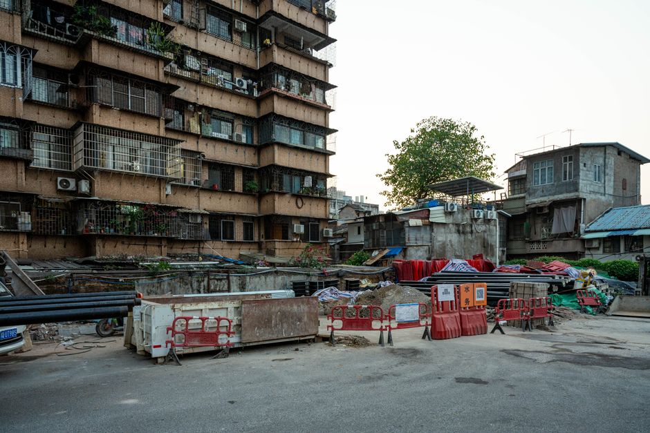 配图