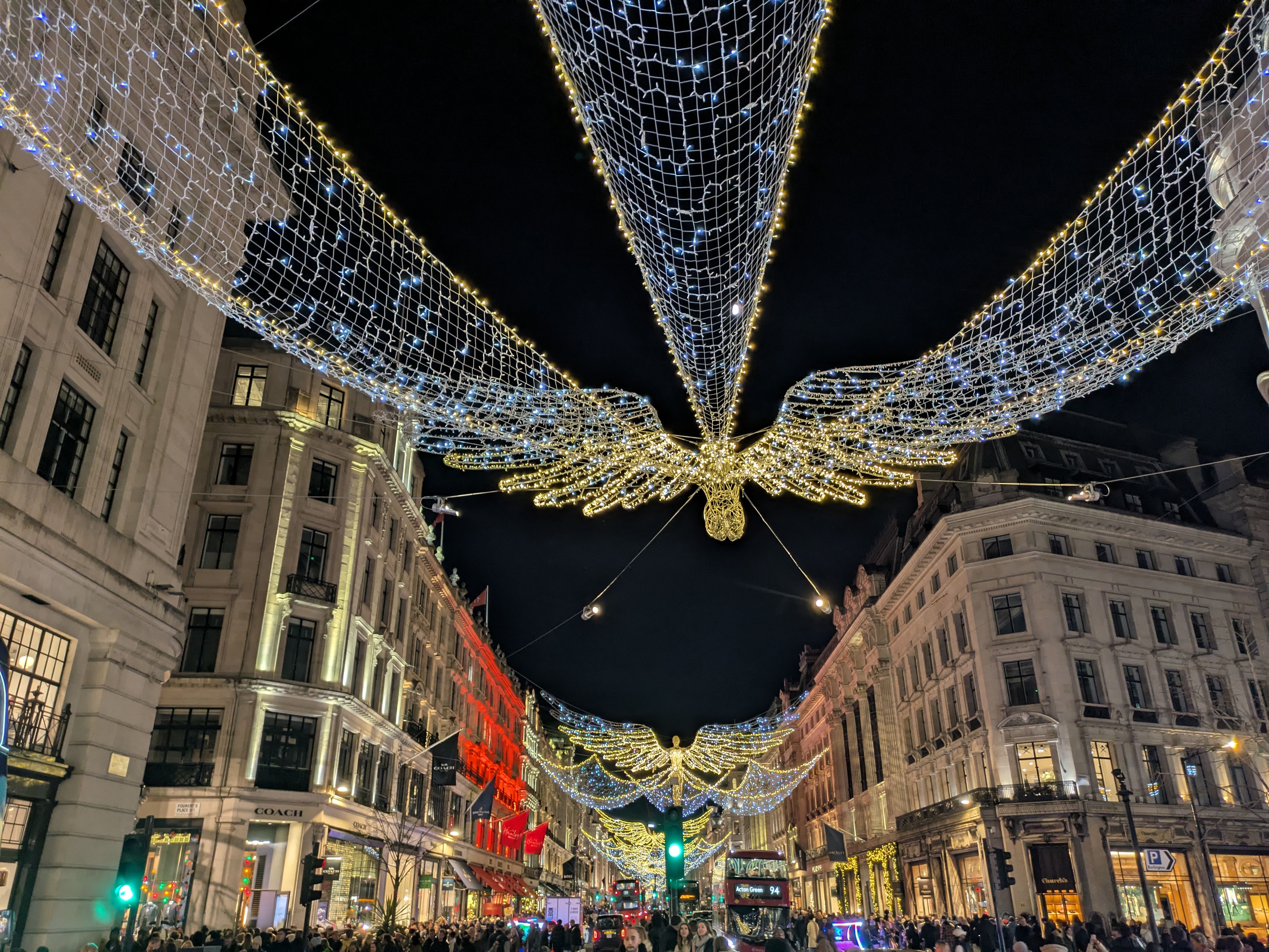 Los ángeles de luz de Regent Street, en Londres