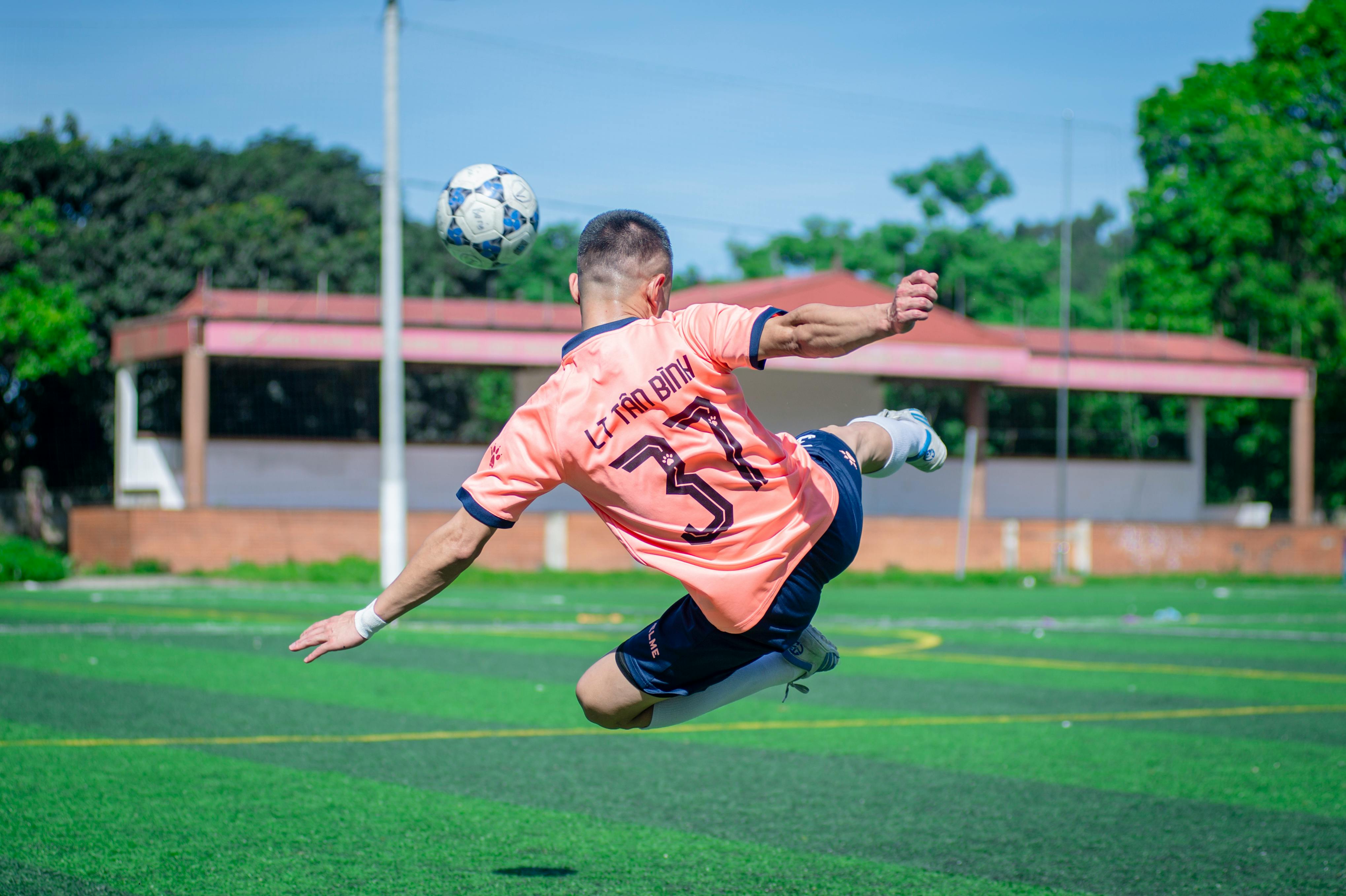 Five-Round Fantasy Football Mock Draft 4.0 for 2026 — Photo by ANH LÊ on Pexels