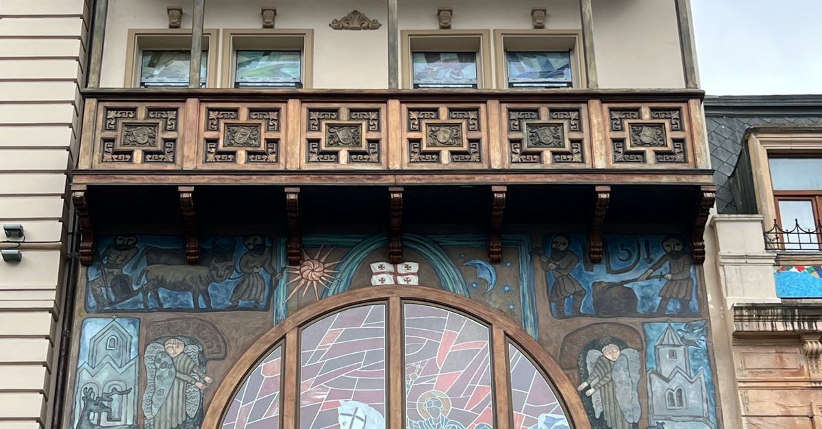 Art Nouveau Architecture with Stained Glass Facade · Free Stock Photo