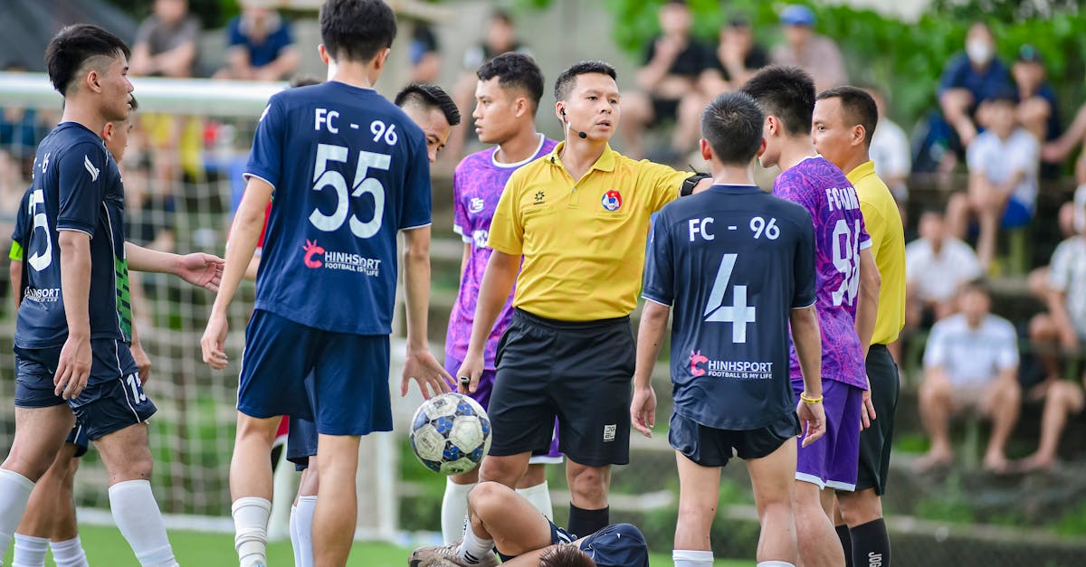 財經:畢業生期望月薪2.3萬 創3年來新低引關注