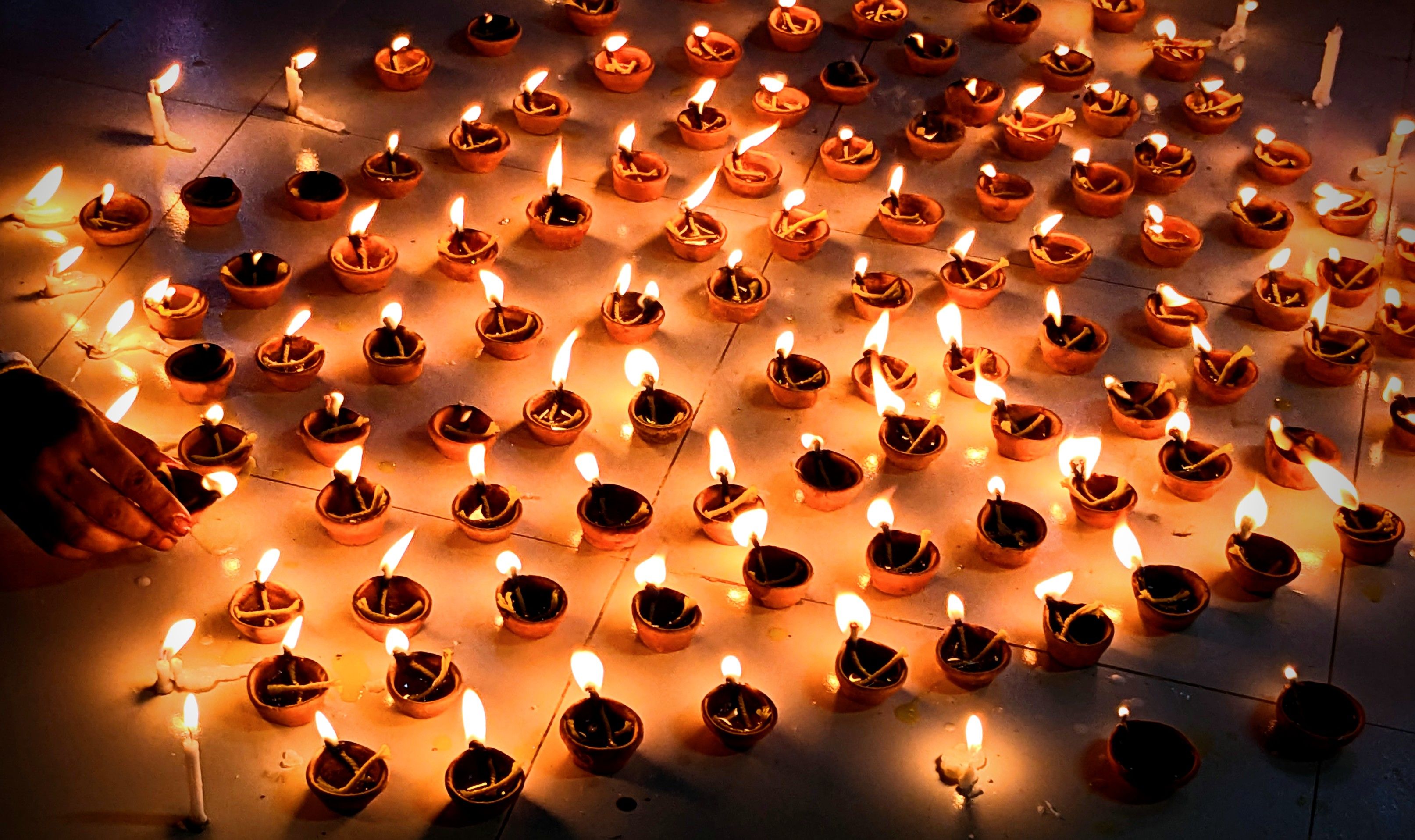 Challenge of the Week: The Diya Vendor's Tricky Count